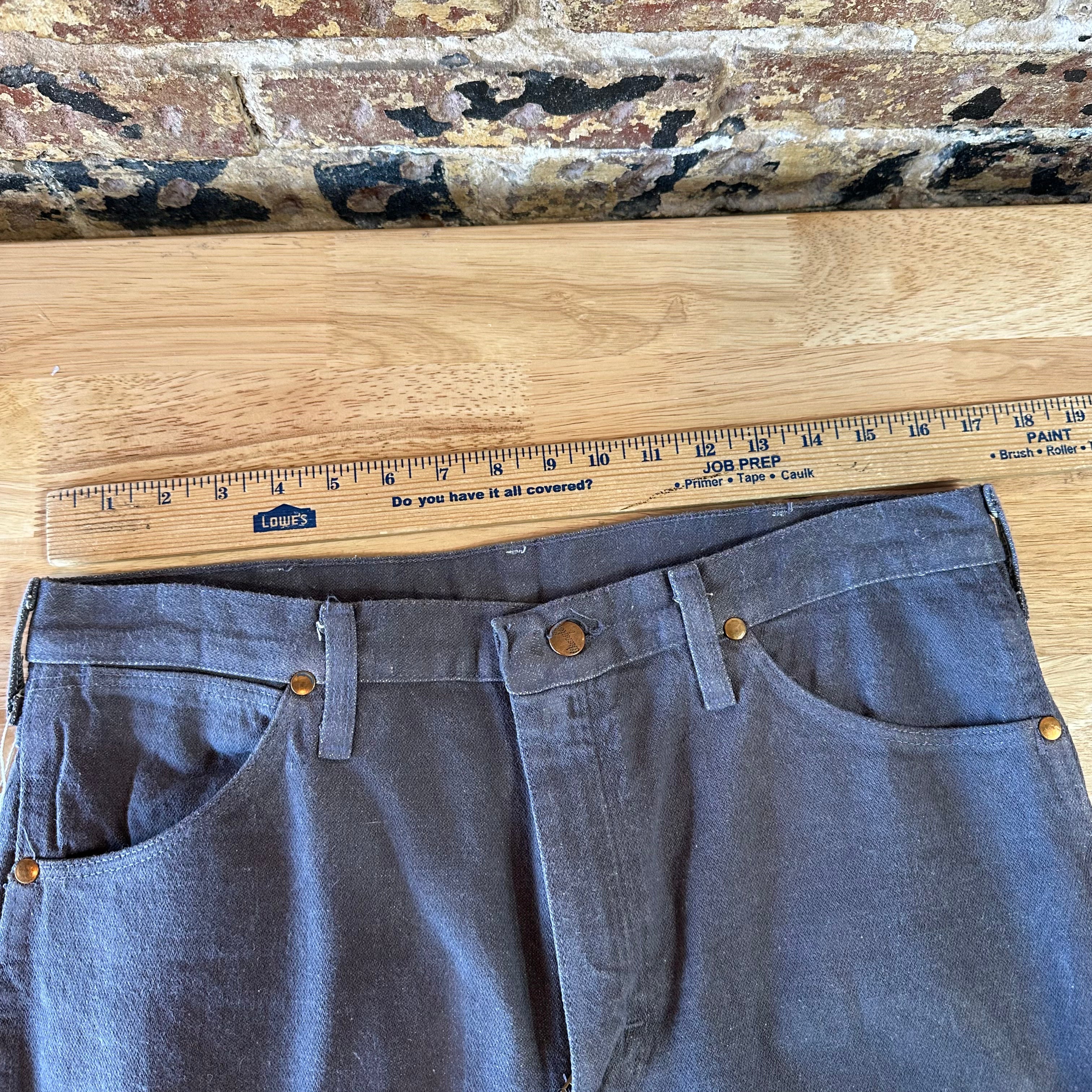 VTG Wrangler Mens Gray Denim Pants Sz 34x32 Jeans Straight Leg Made in USA 936