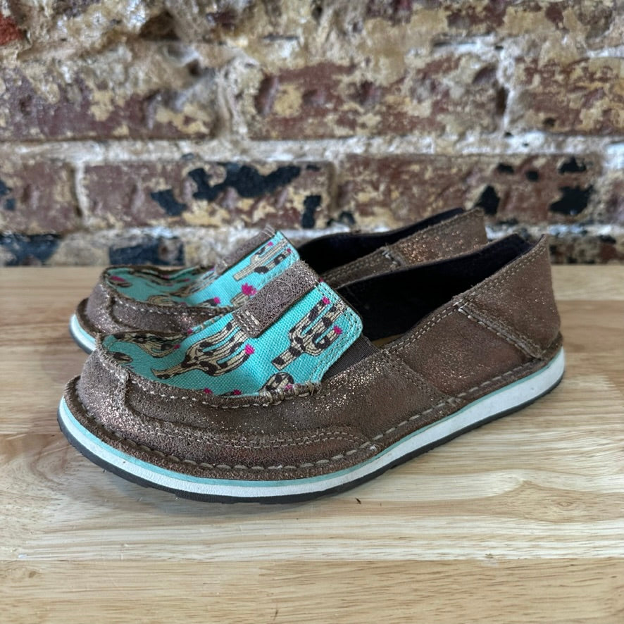 Ariat Womens 6.5 B Slip ons
