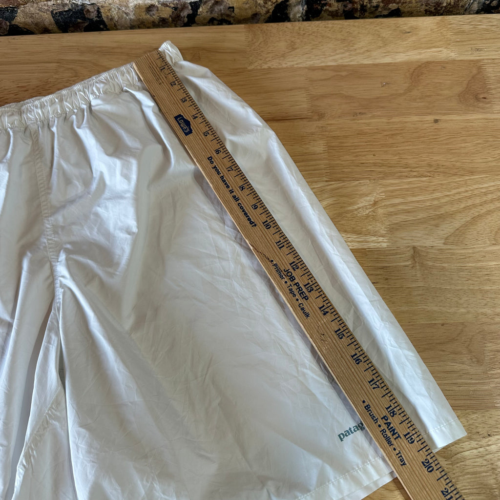 Patagonia Strider Field Shorts 8" White Men's Size Medium Lightweight unlined