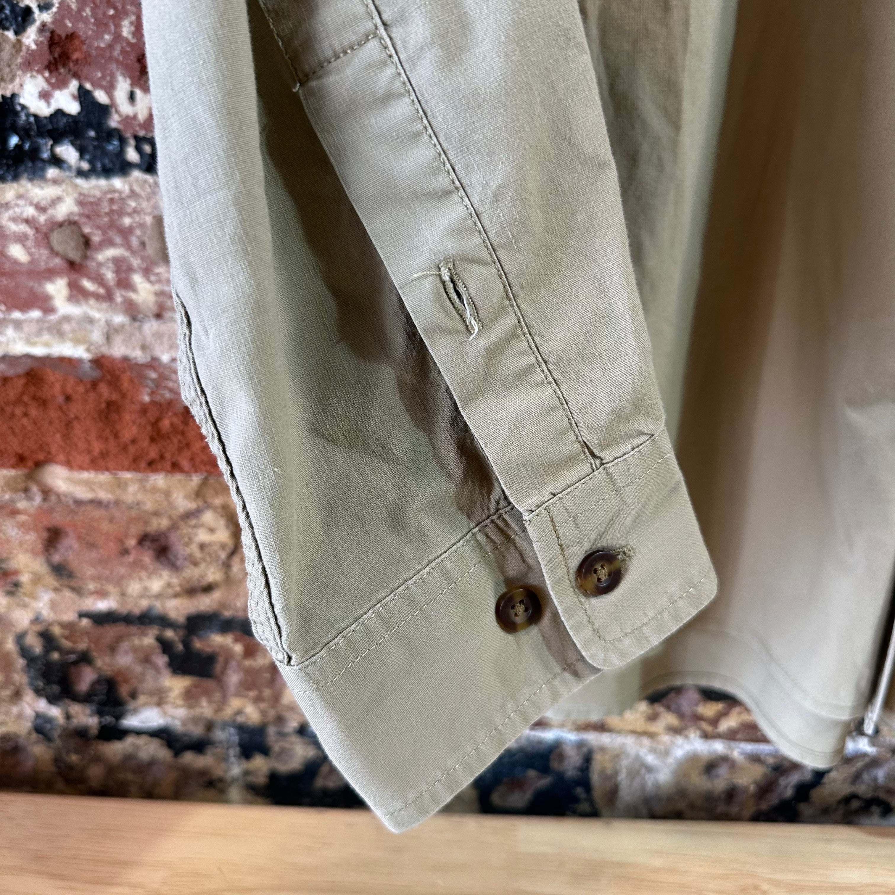 Carhartt Men's Large Tan Button Shirt