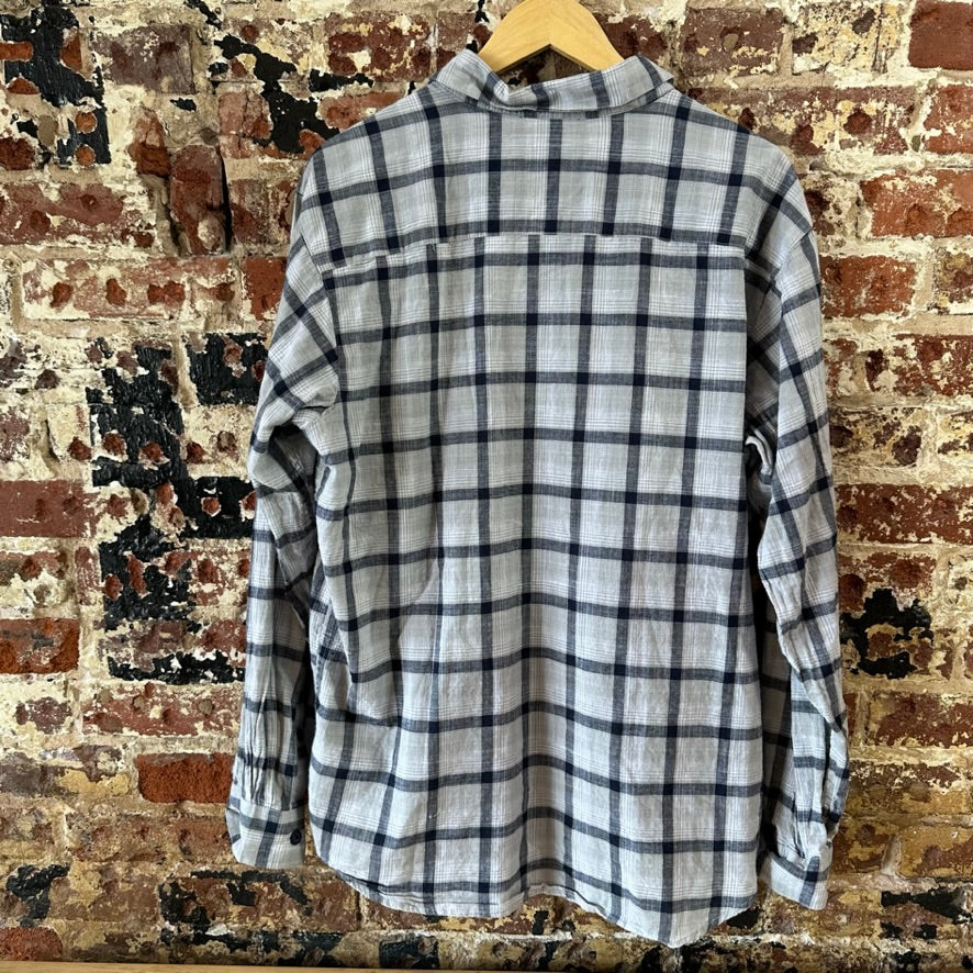 Columbia Men's Large Button Shirt