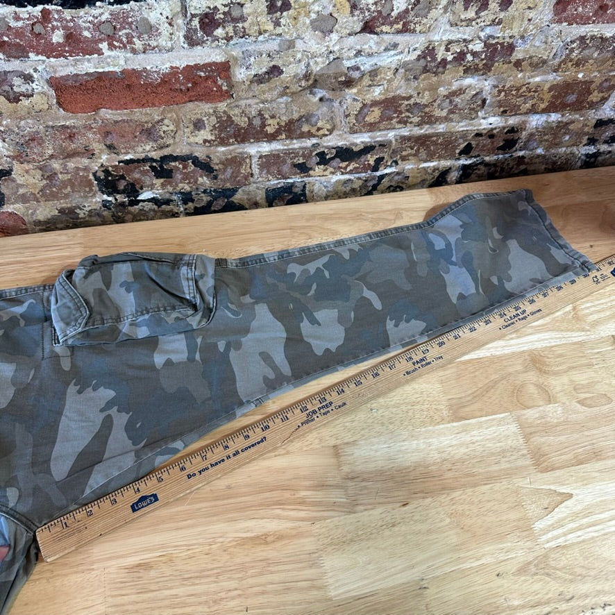 Wrangler Mens 34x32 Camo Cargo Pants