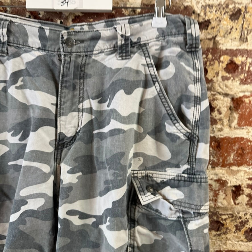 Carhartt Camo Mens 34 Cargo Shorts