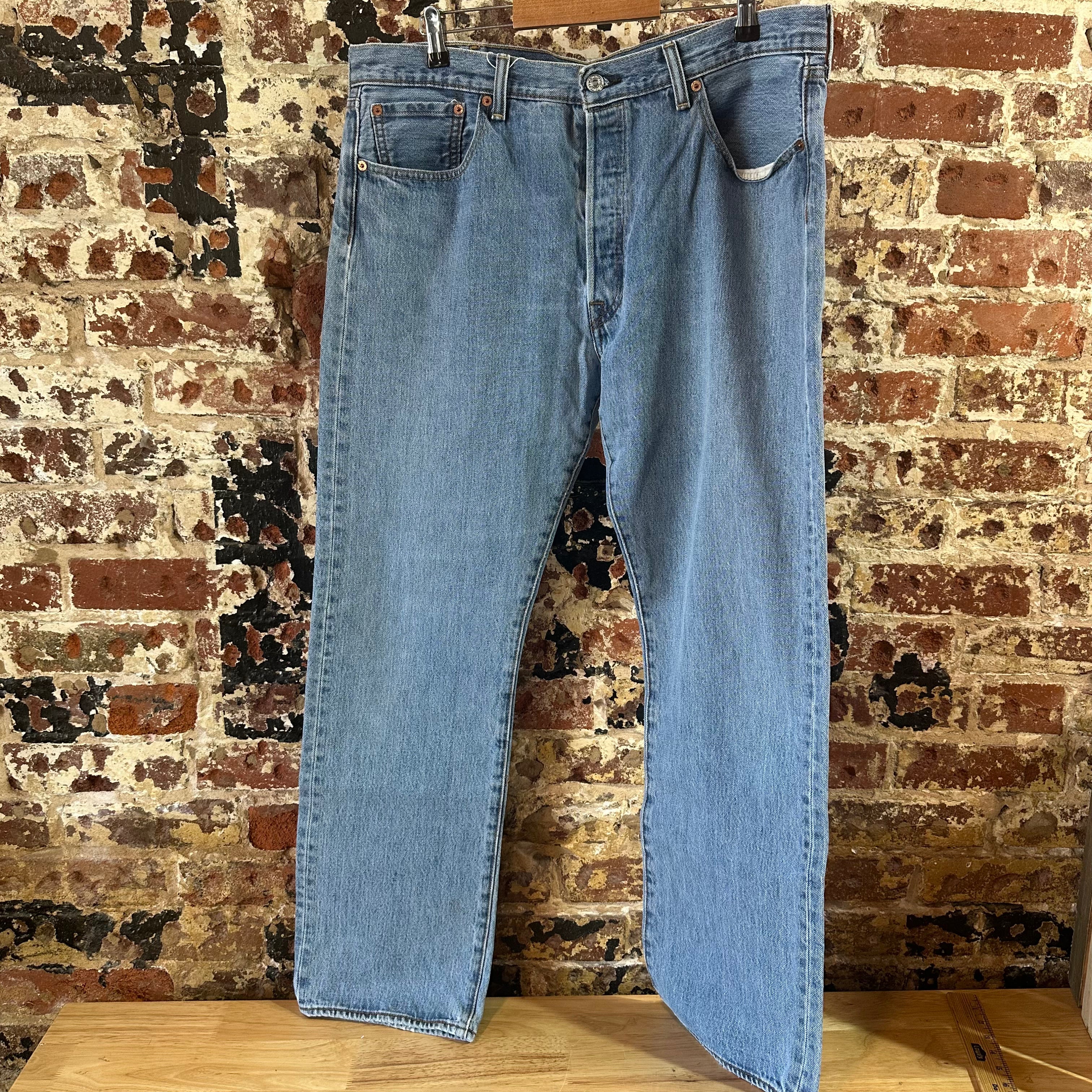 Levi's 501 Mens 38x32 Blue Jeans