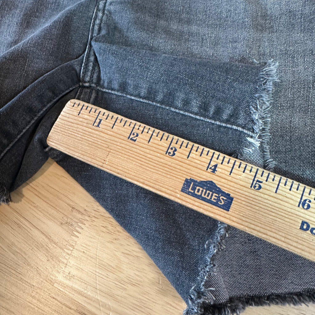 Levi's Black Denim Jean Shorts Womens 33 NEW
