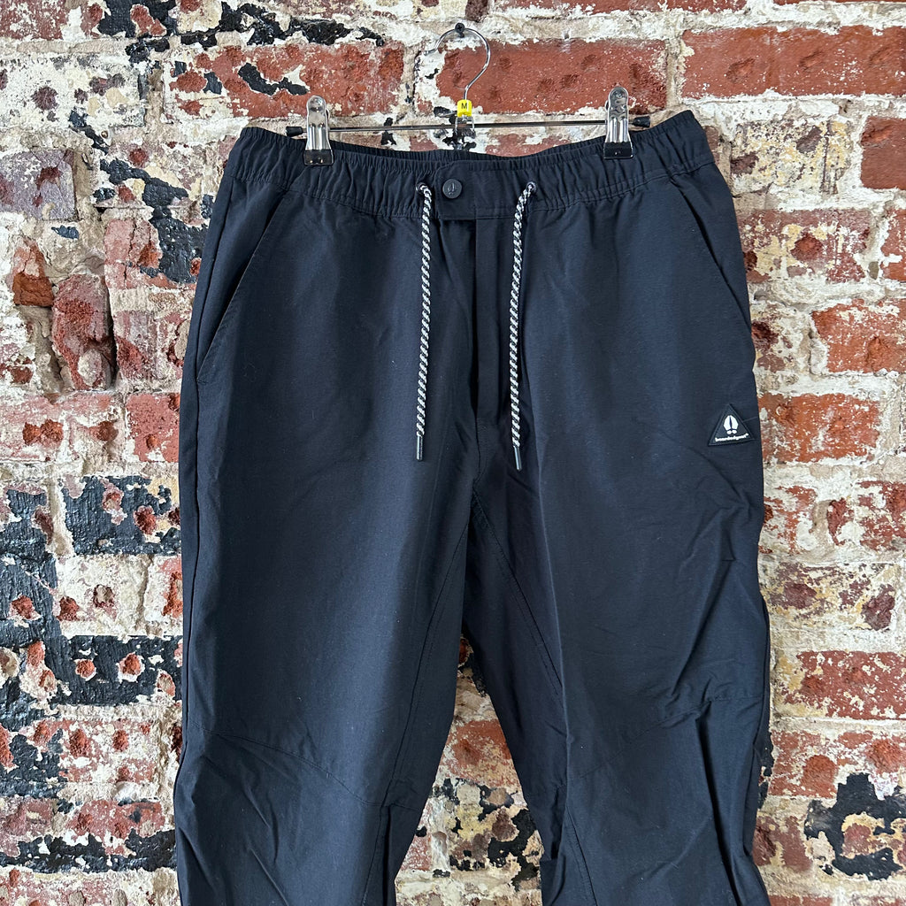 Bearded Goat Women's Medium Water Resistant Outdoor Hiking Pant Black 30x27.5"