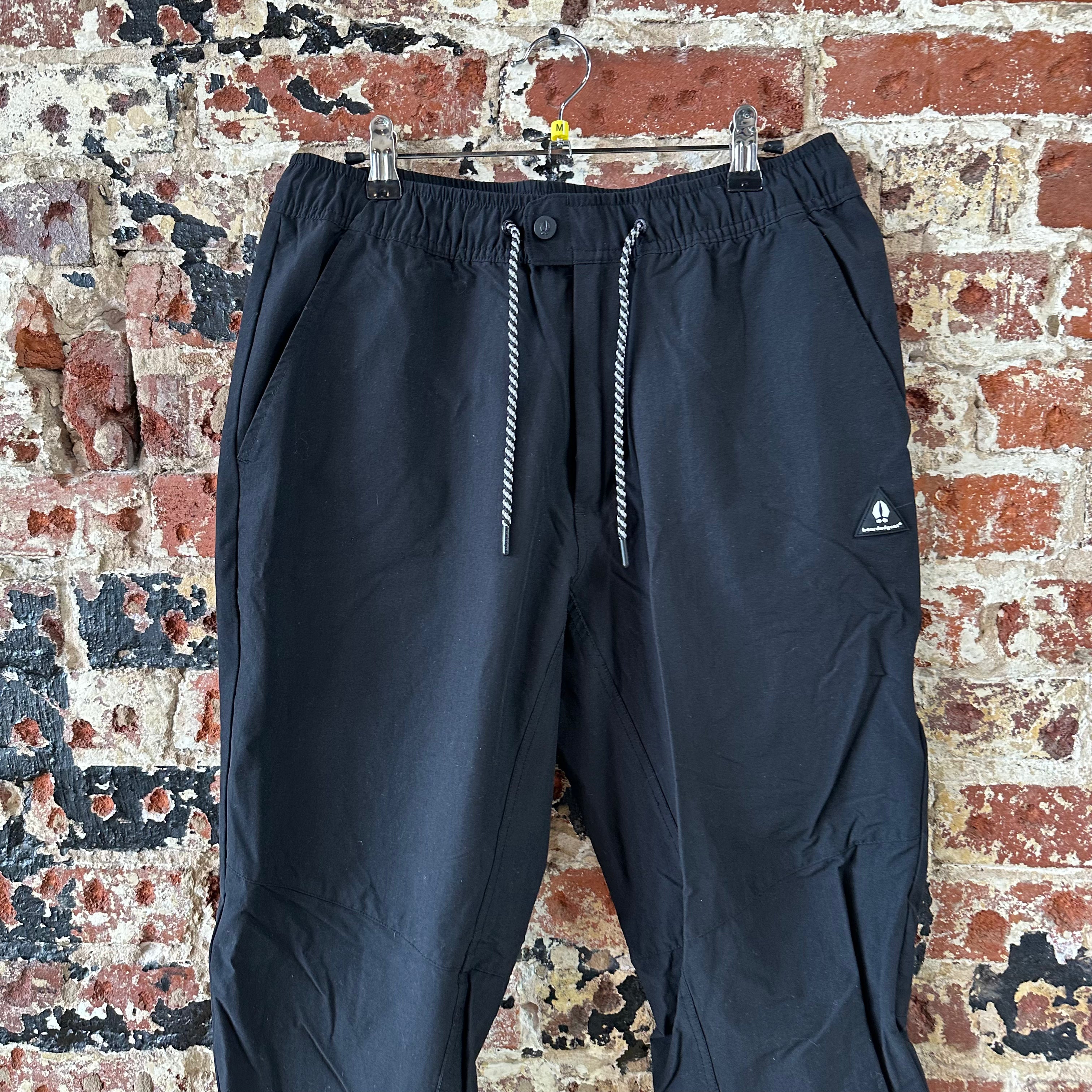 Bearded Goat Women's Medium Water Resistant Outdoor Hiking Pant Black 30x27.5"