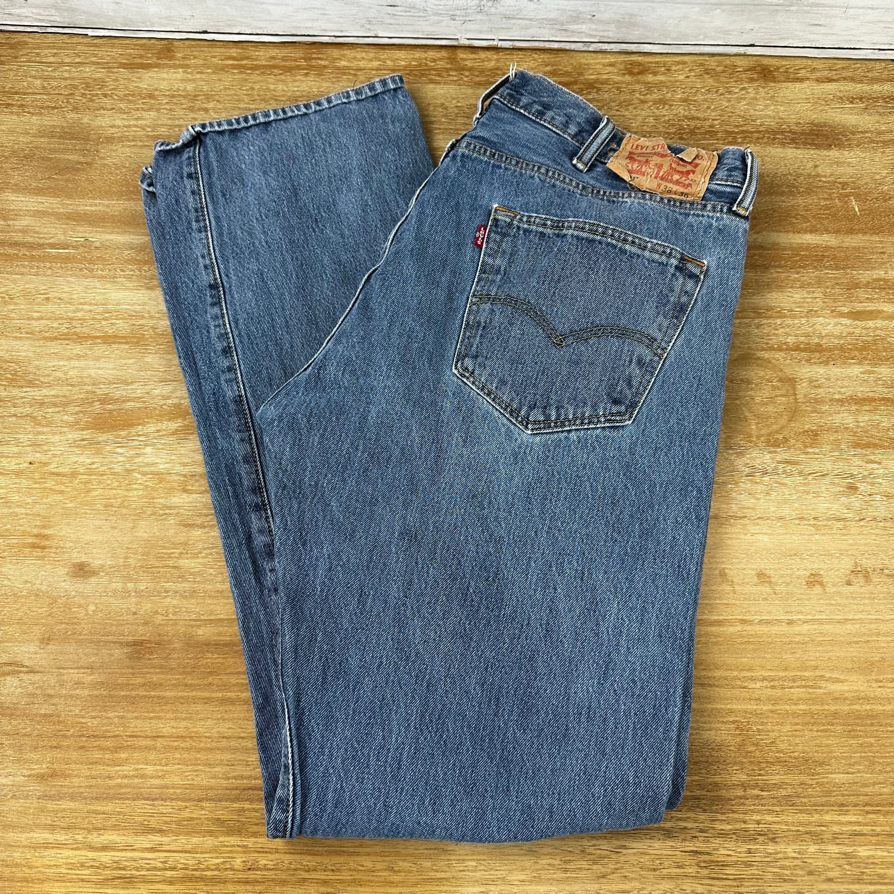 Levis 501 Jeans Mens 38x30 Straight Leg Button Fly Blue Denim