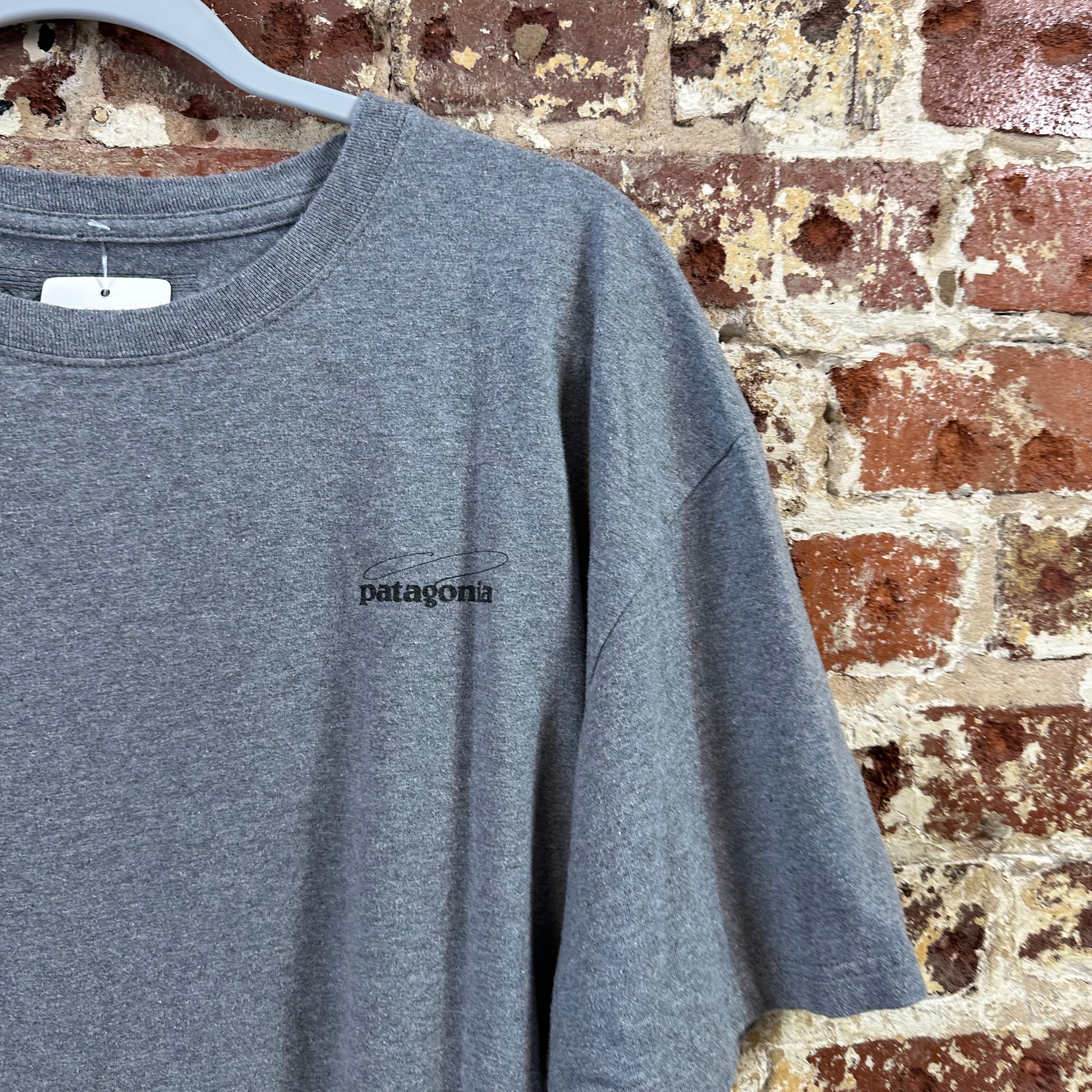 Patagonia Men's XL S/S Gray Shirt