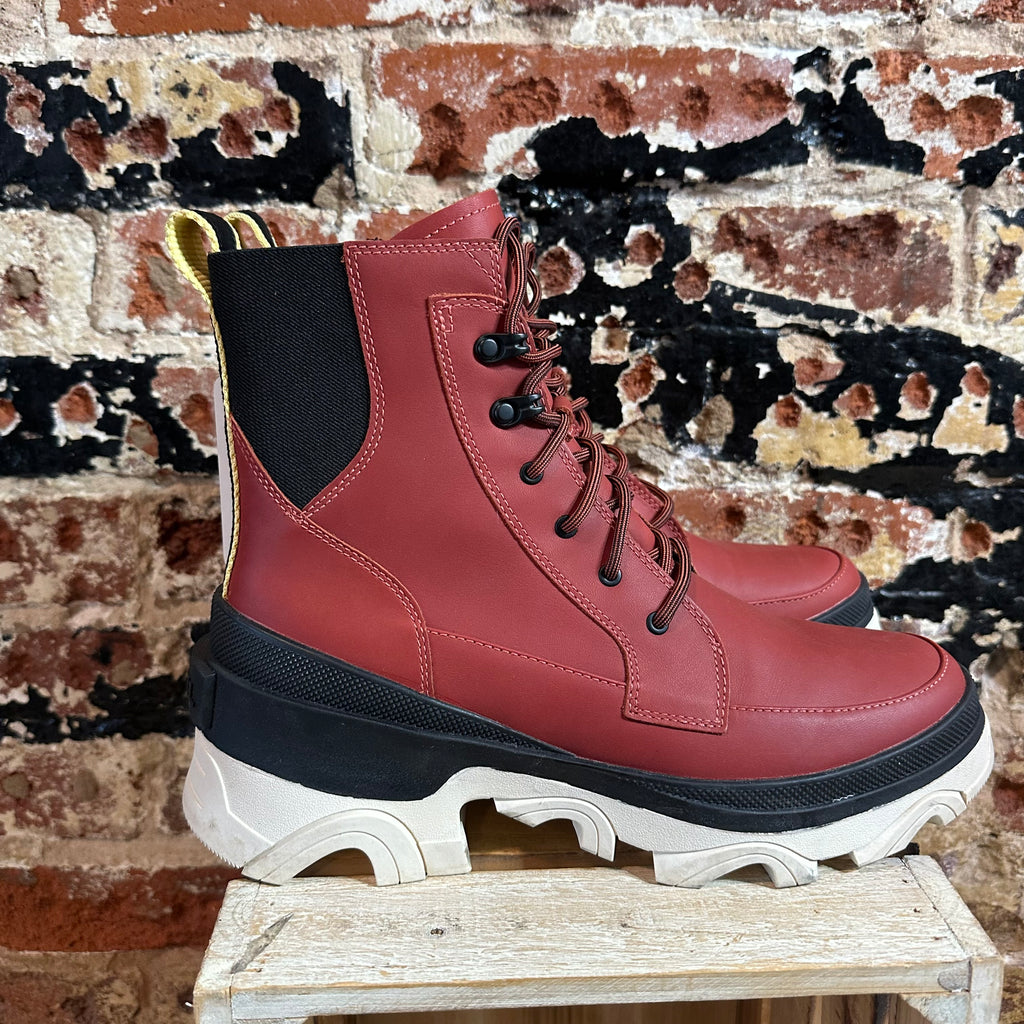 Sorel Red Boots Woman's 9