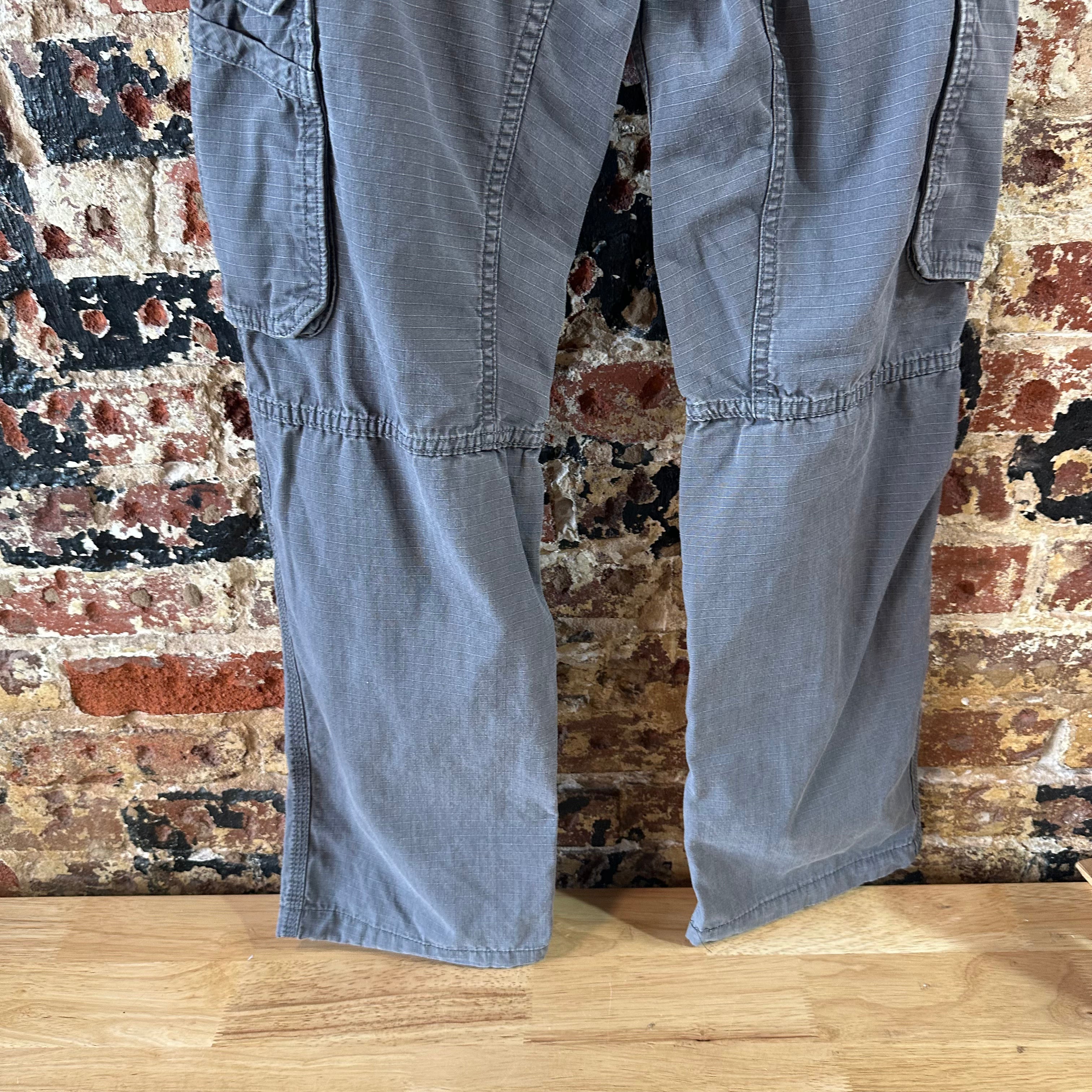 Carhartt Mens 30x32 Gray Cargo Pants