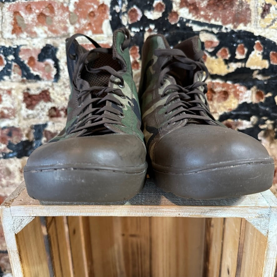 Altama Camo Mens 13 Shoes