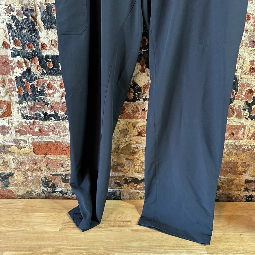 Magellan Mens Large Black Pants