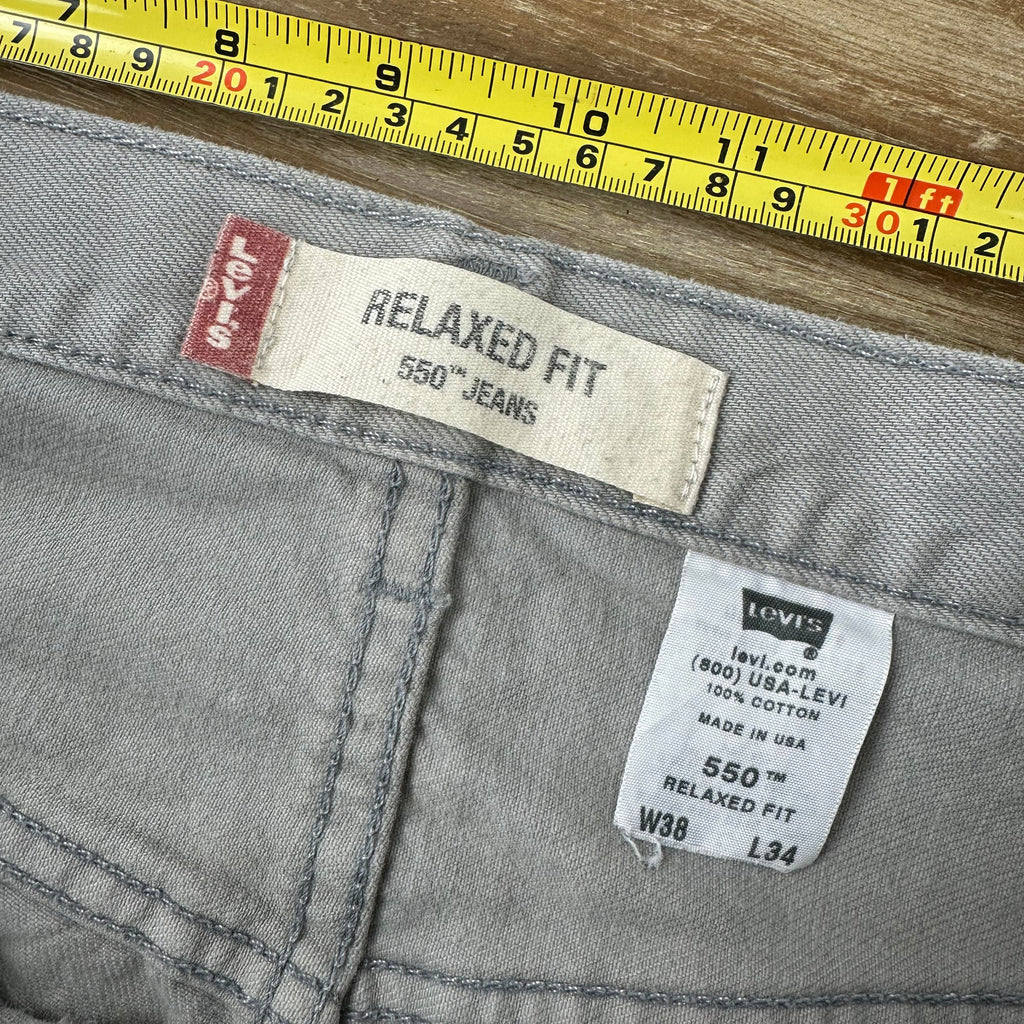 VTG Levi's 550 Jeans Mens 38x34 Gray Cotton Denim Relaxed Fit USA (36x31.5)