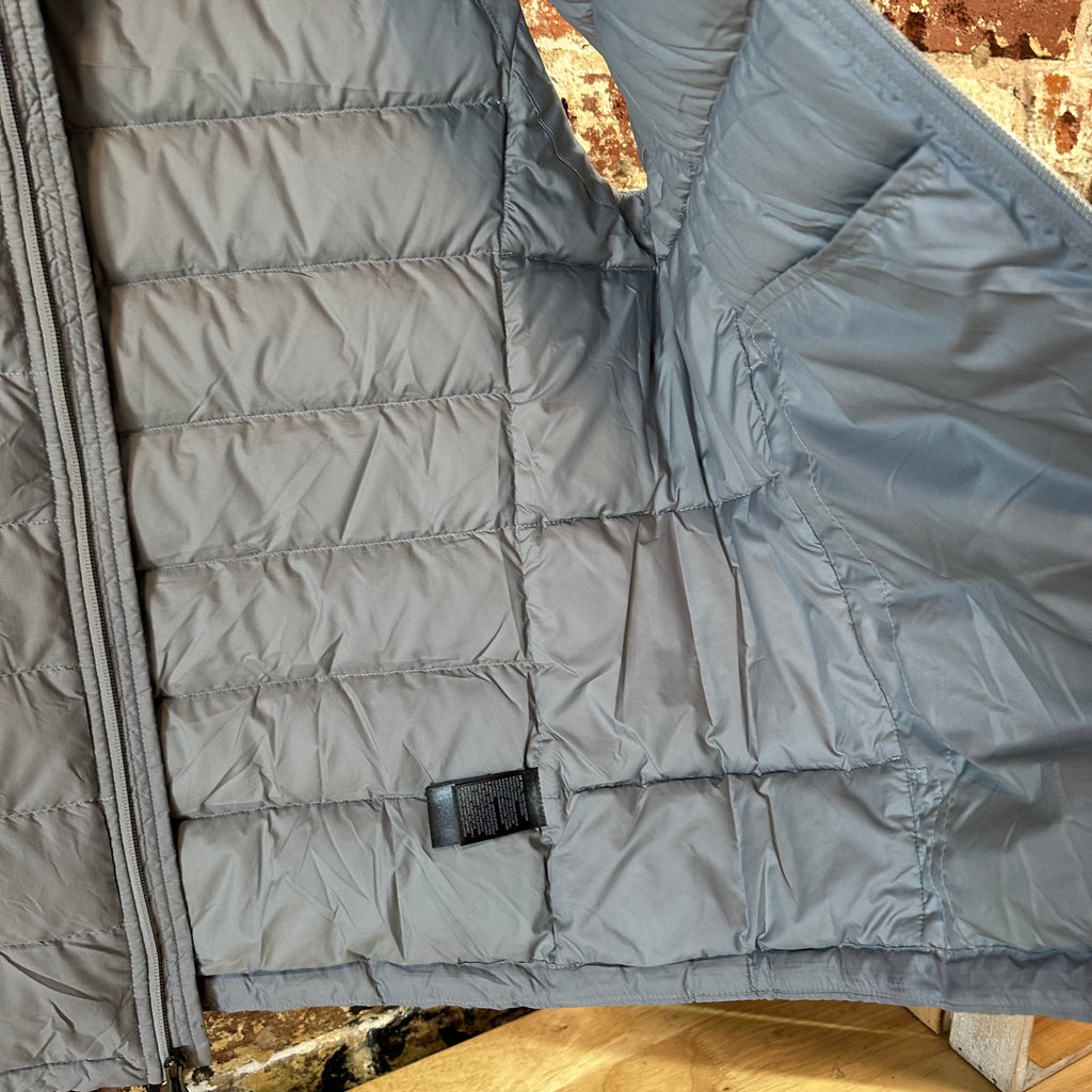 North Face 550 Men's Large Gray Vest