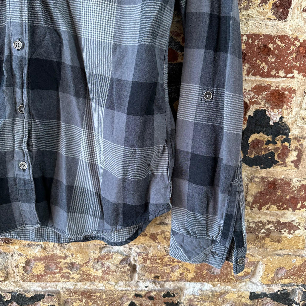 Columbia Shirt Womens Medium Long Sleeve Button Up Gray Black Hooded