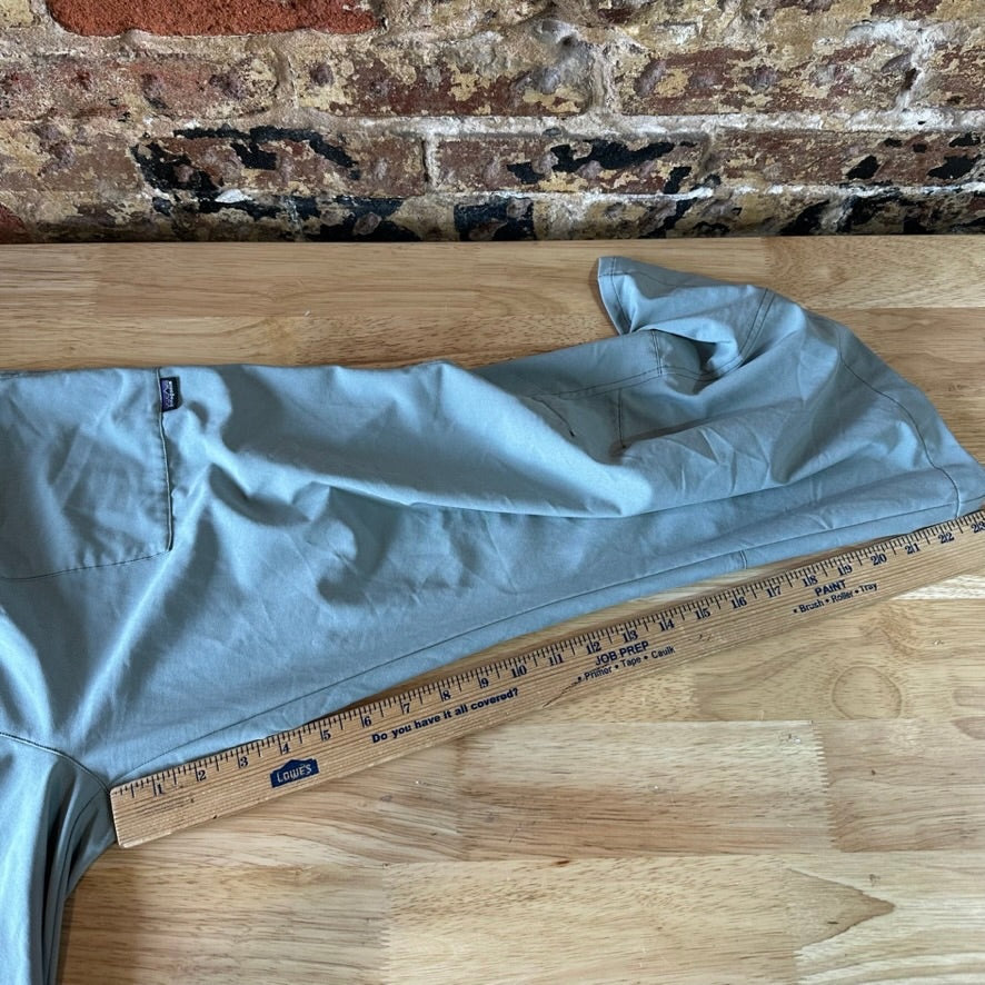 Patagonia All Out Womens 10 Bluish Gray Capris 33x23.5"