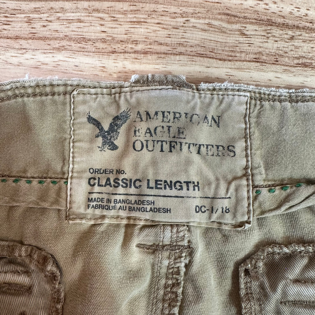 American Eagle Outfitters Classic Cargo Shorts Mens 34 Tan 11" inseam