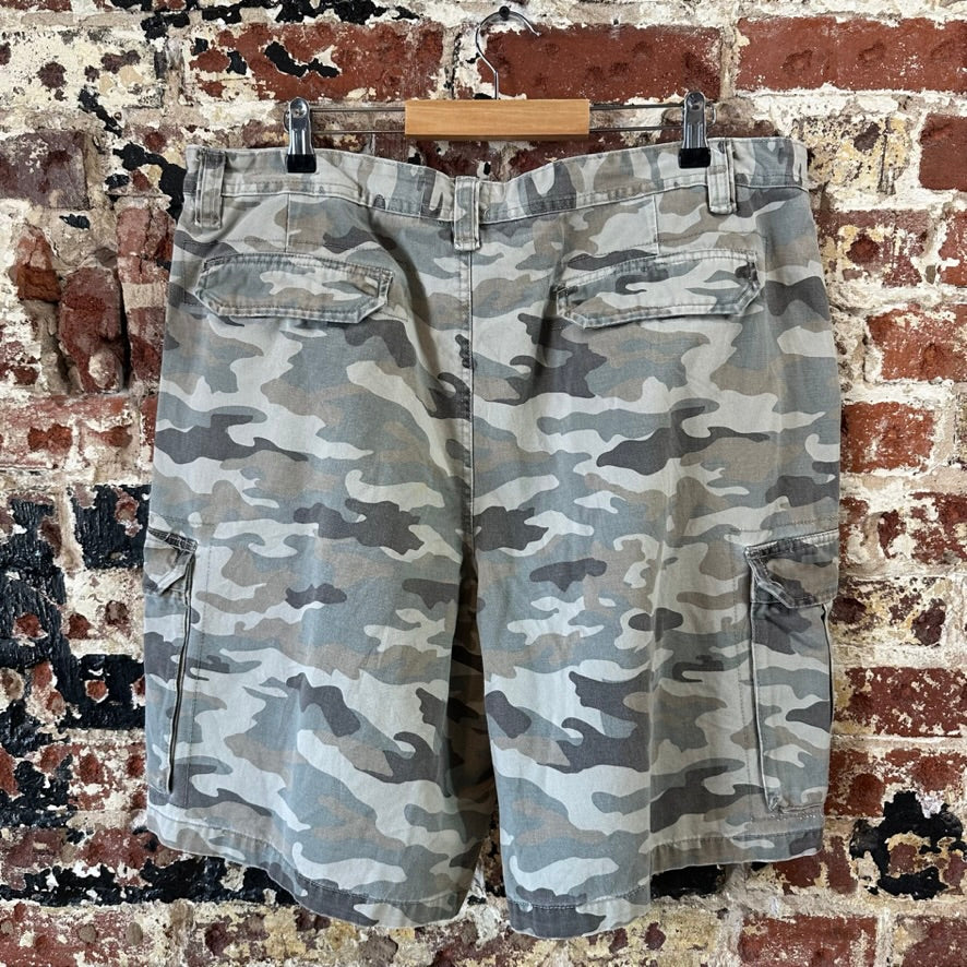 Faded Glory Camo Cargo Shorts Mens 40