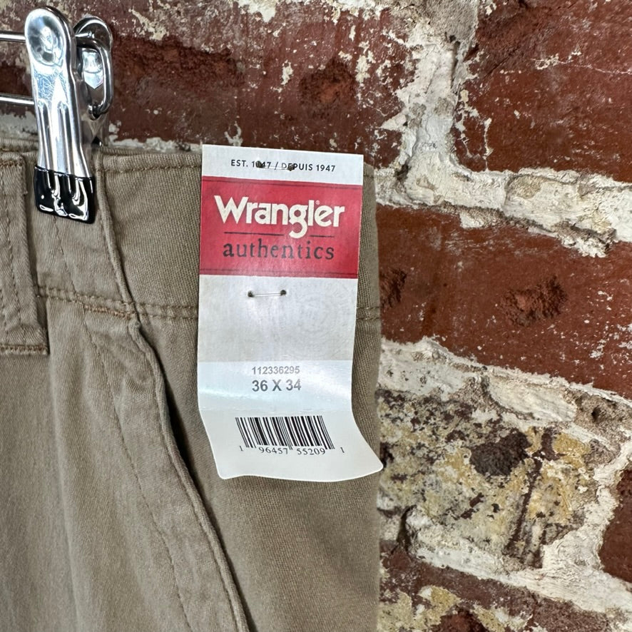 Wrangler Mens 36x34 Cargo Pants NEW