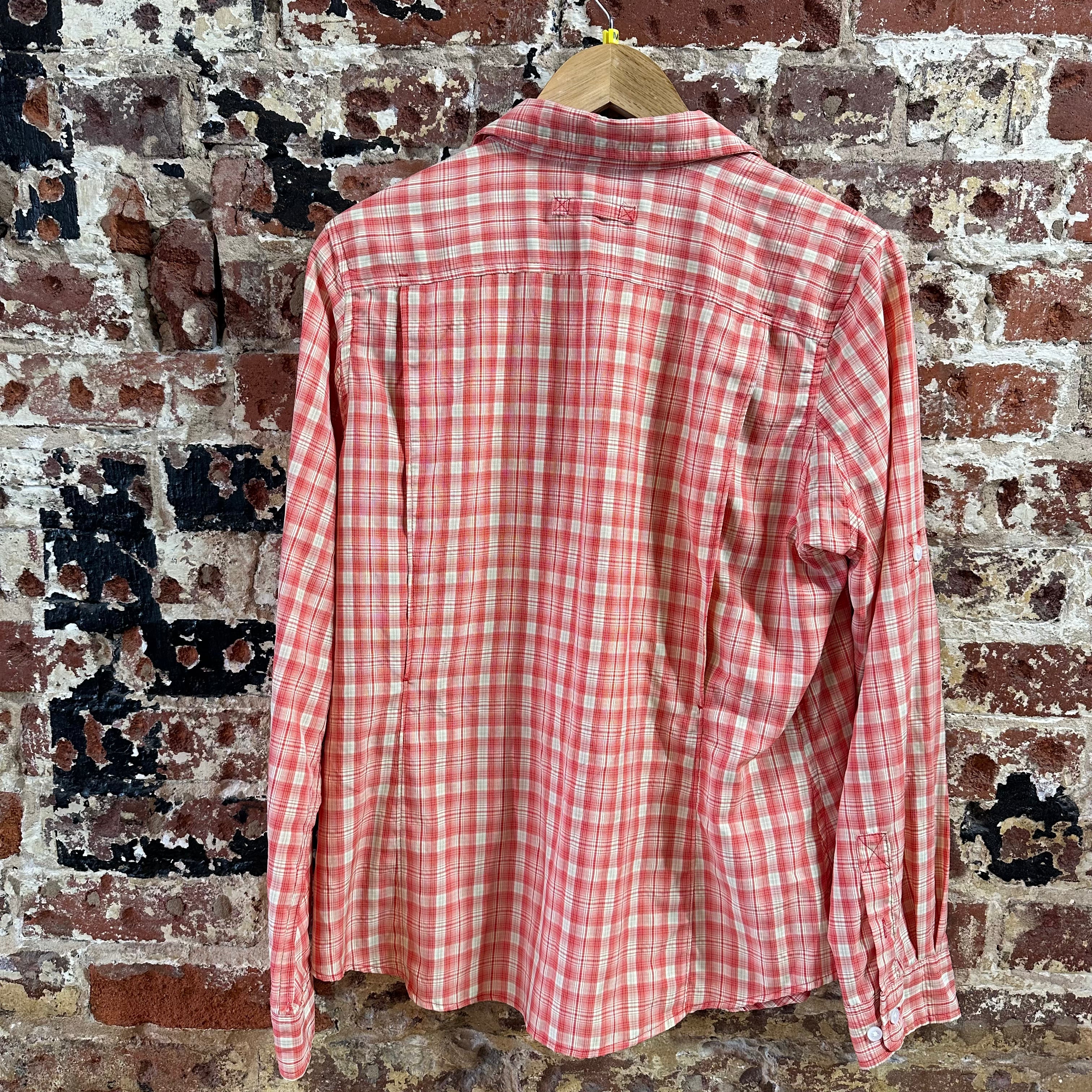 Duluth Trading Womens Medium Button Up Shirt Orange Plaid Long sleeve vented