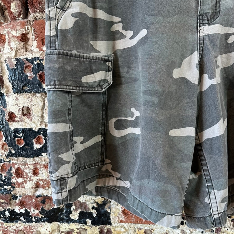 Faded Glory Camo Cargo Shorts Mens 36