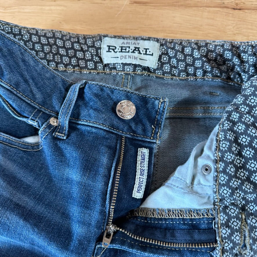 Ariat Womens 28 Straight Jeans