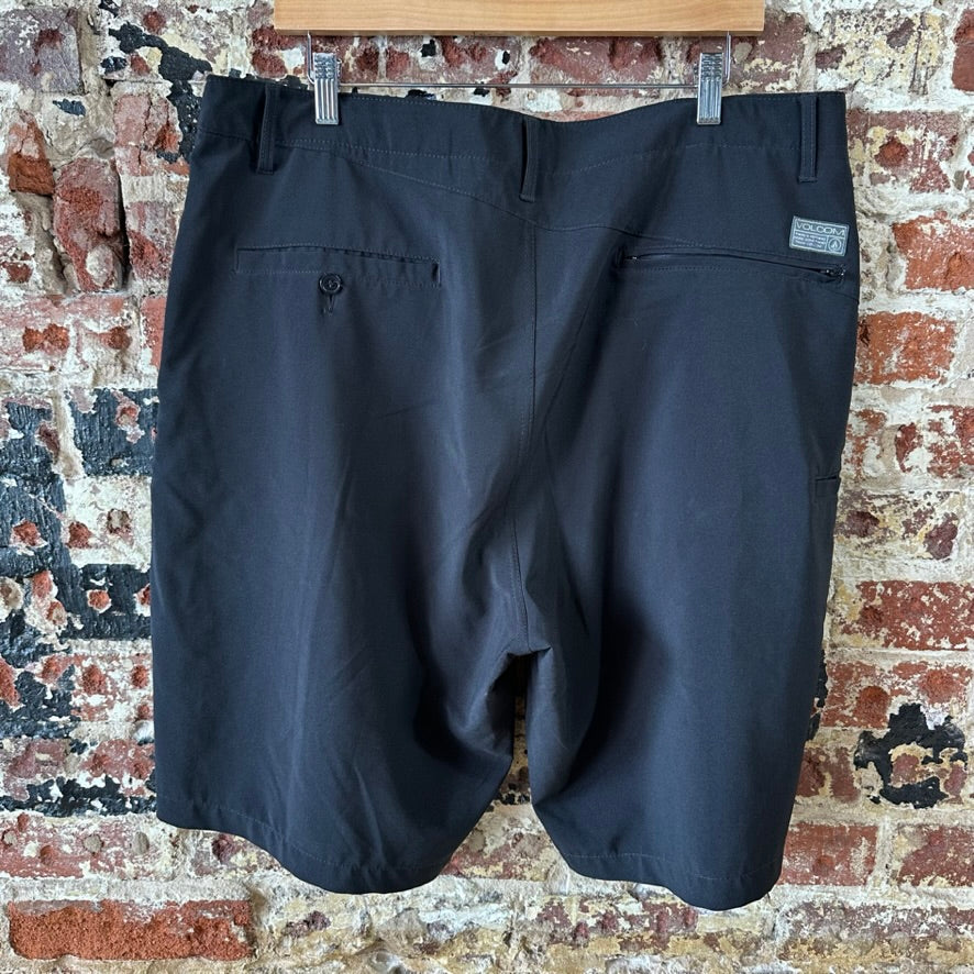 Volcom Shorts Mens 38