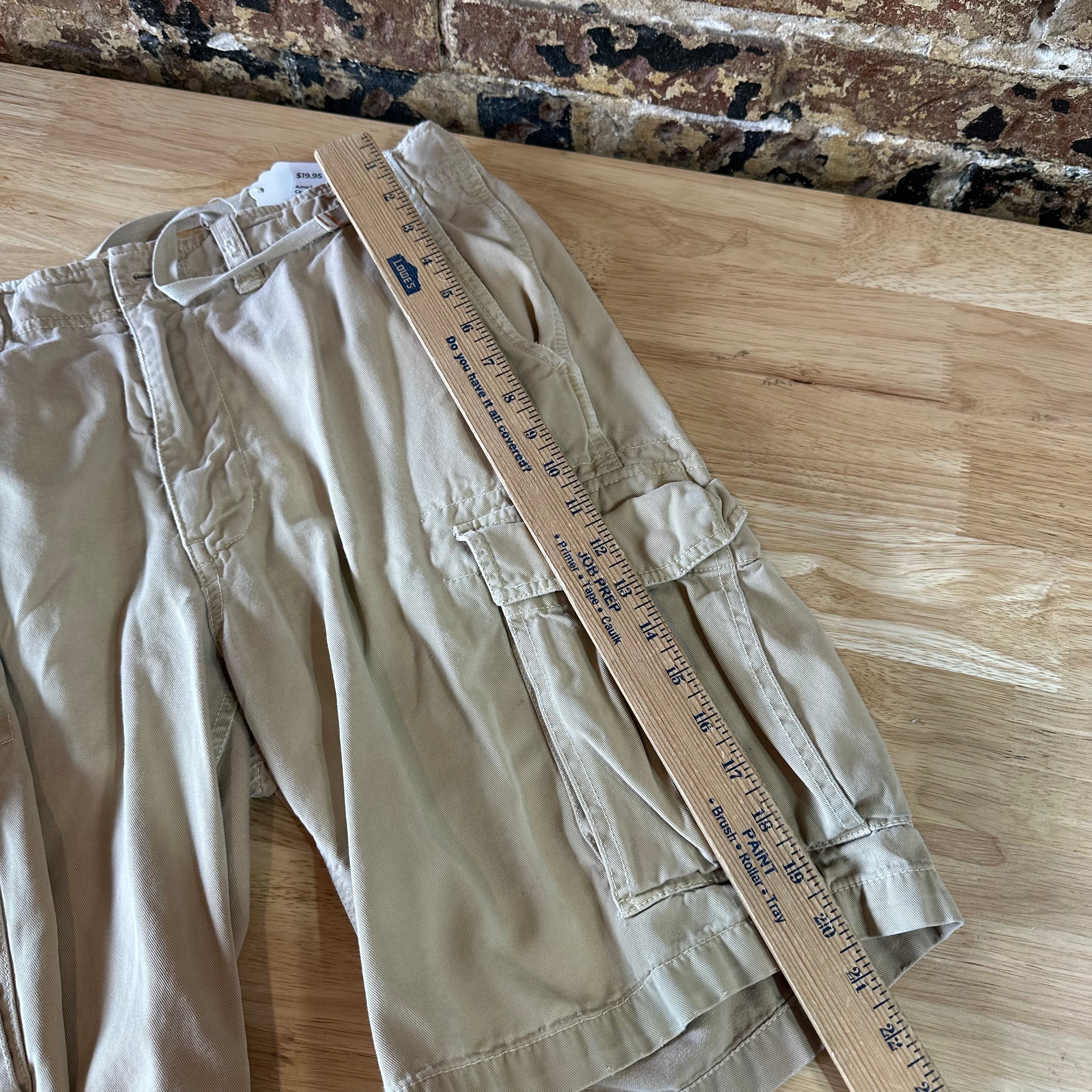 American Eagle Outfitters Classic Length Cargo Shorts Mens 32 Tan 10.5" inseam