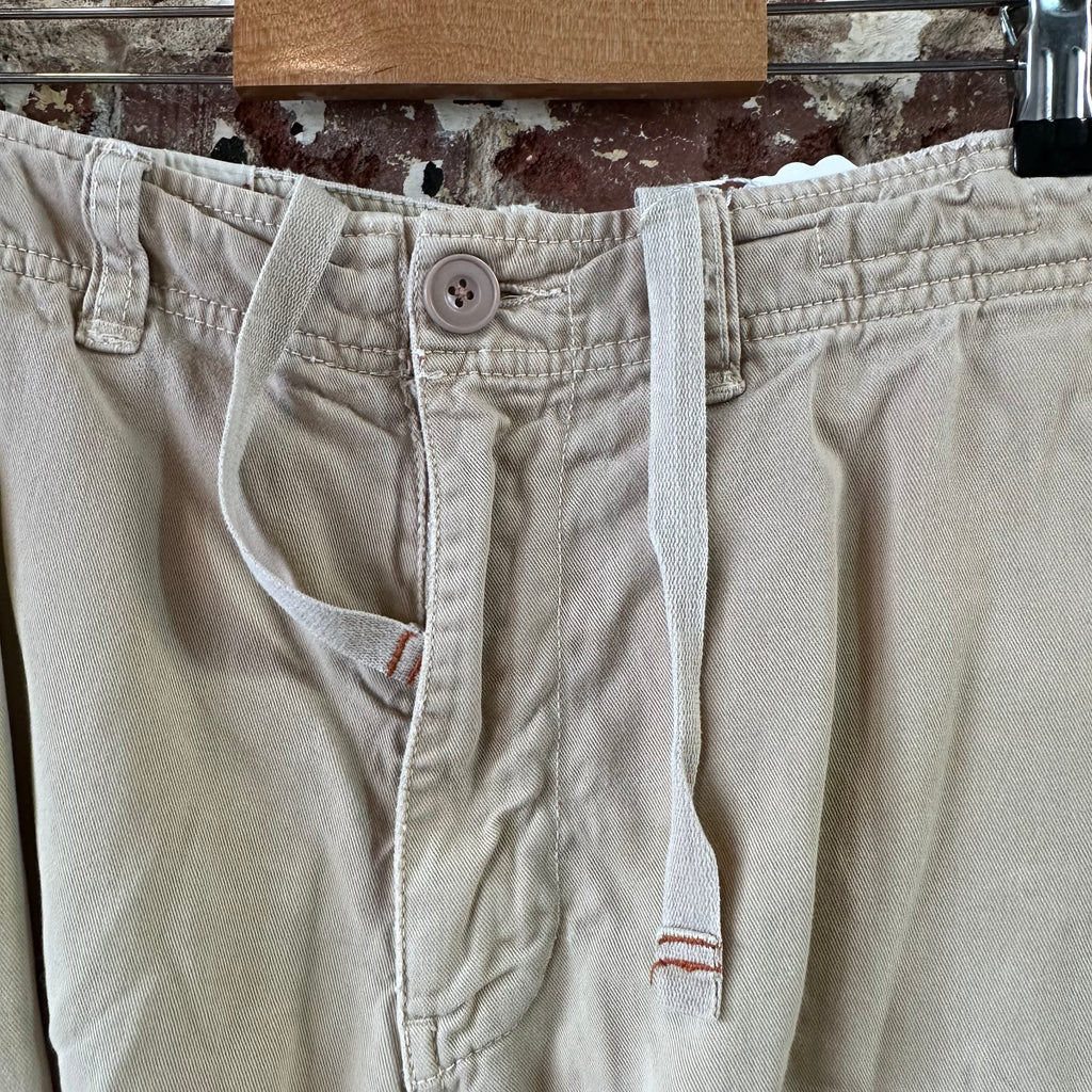 American Eagle Outfitters Classic Length Cargo Shorts Mens 32 Tan 10.5" inseam