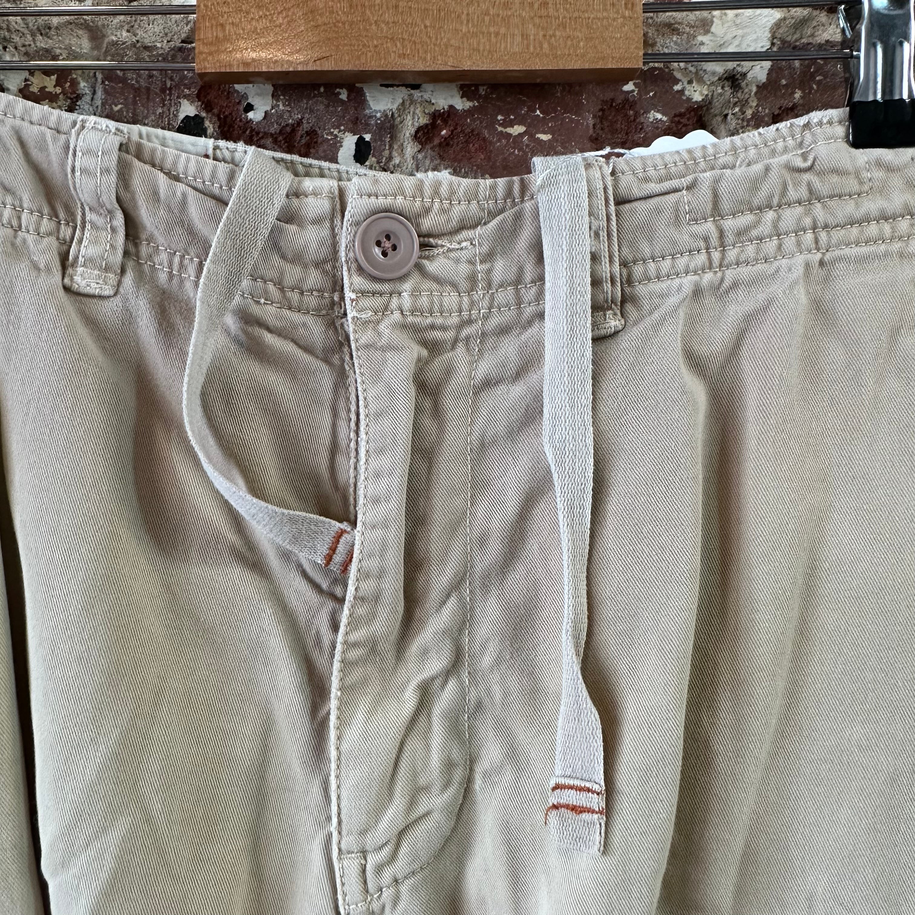 American Eagle Outfitters Classic Length Cargo Shorts Mens 32 Tan 10.5" inseam