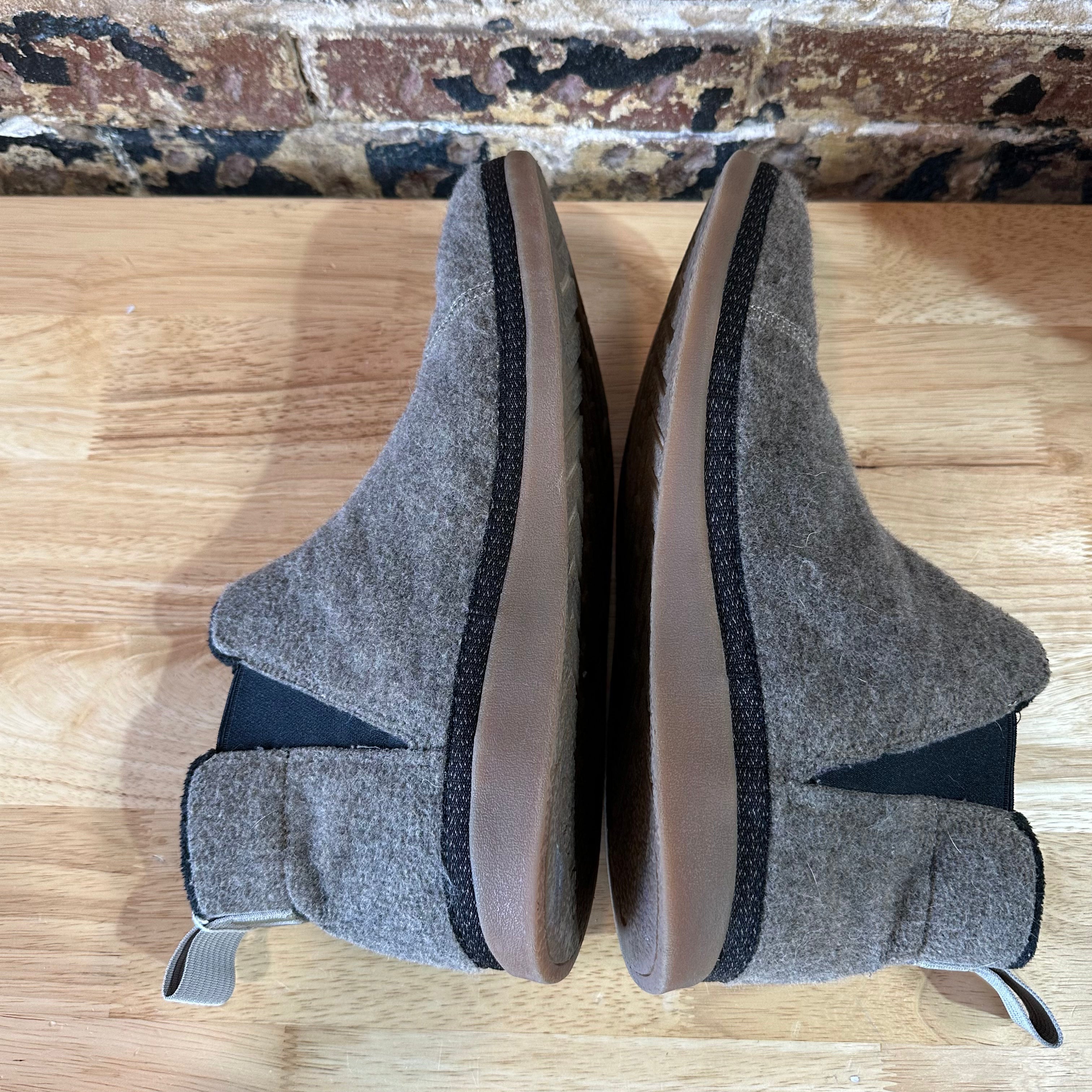Chaco Womens 13 Brown Boots