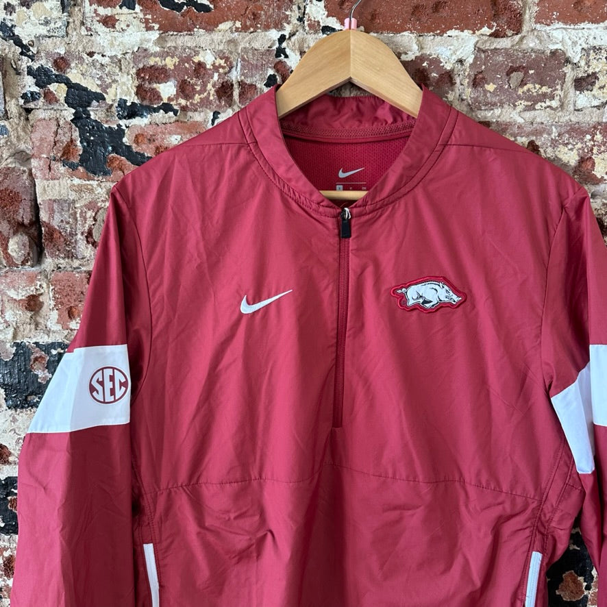 Nike Arkansas Razorbacks 1/4 Zip Sideline Pullover Jacket Mens Small Red