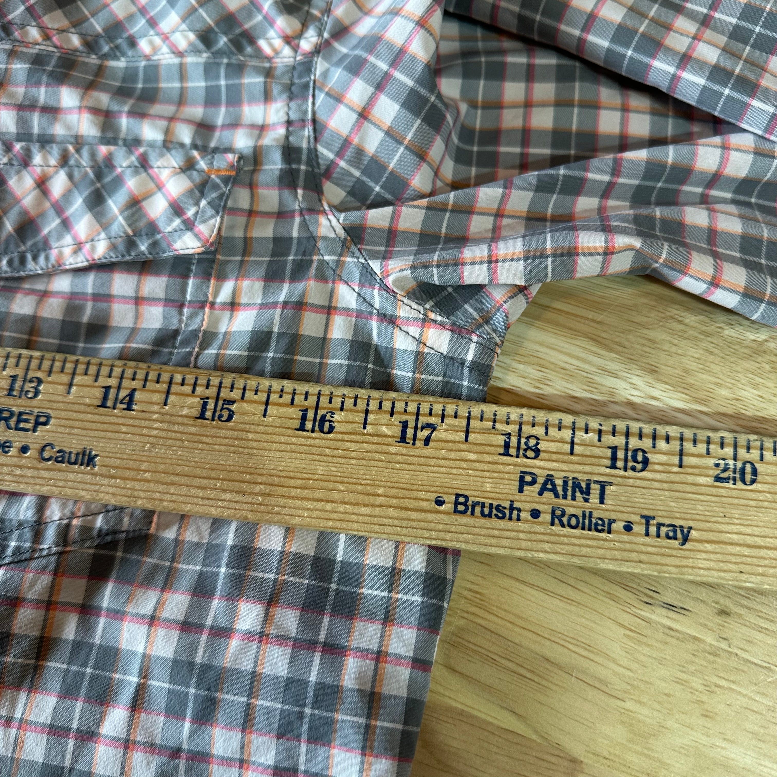 Stio Pearl Snap Button Up Shirt Women’s Size Small Pink Gray Plaid Long Sleeve