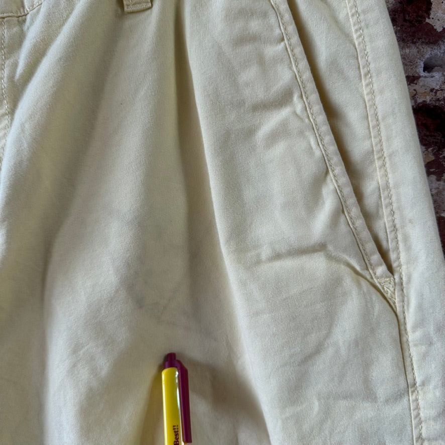 Columbia Mens 34 Yellow Shorts