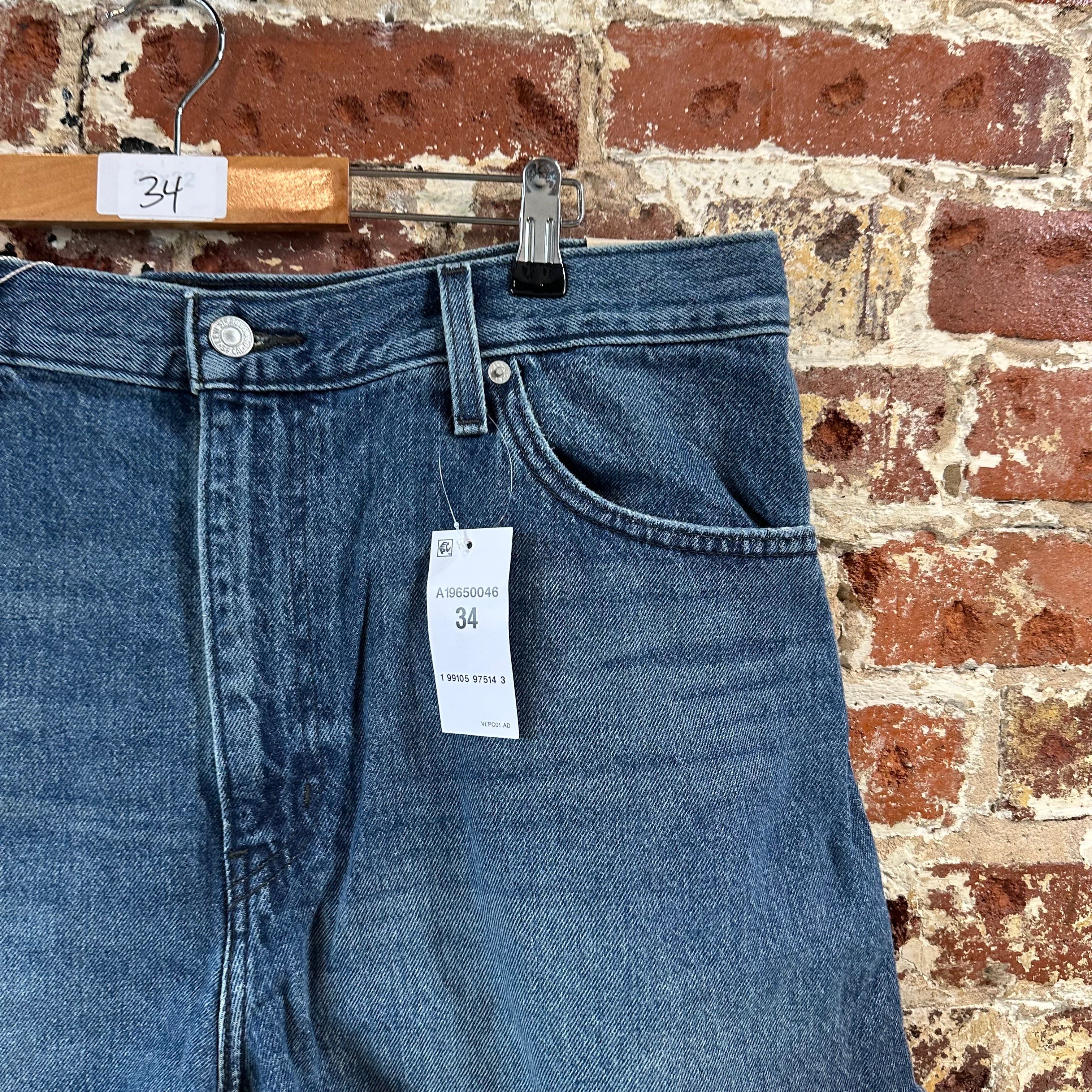 Levi's Jean Shorts Womens 34 NEW