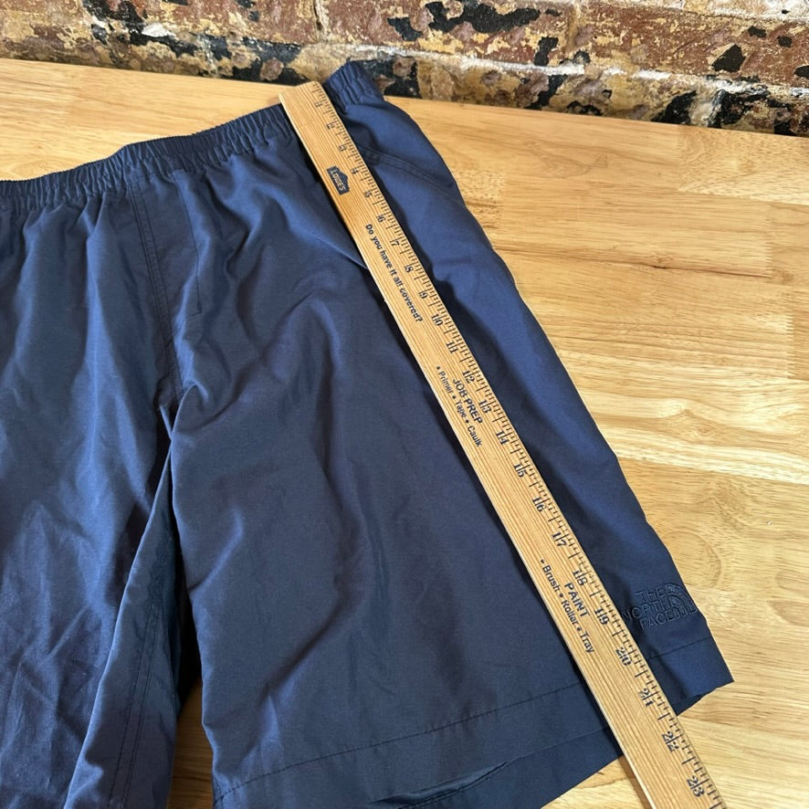 North Face Mens Medium Shorts