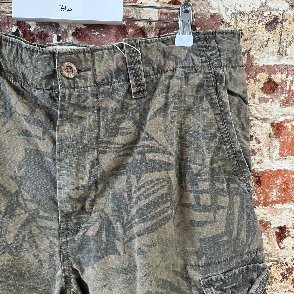 American Eagle Mens 36 Green Shorts