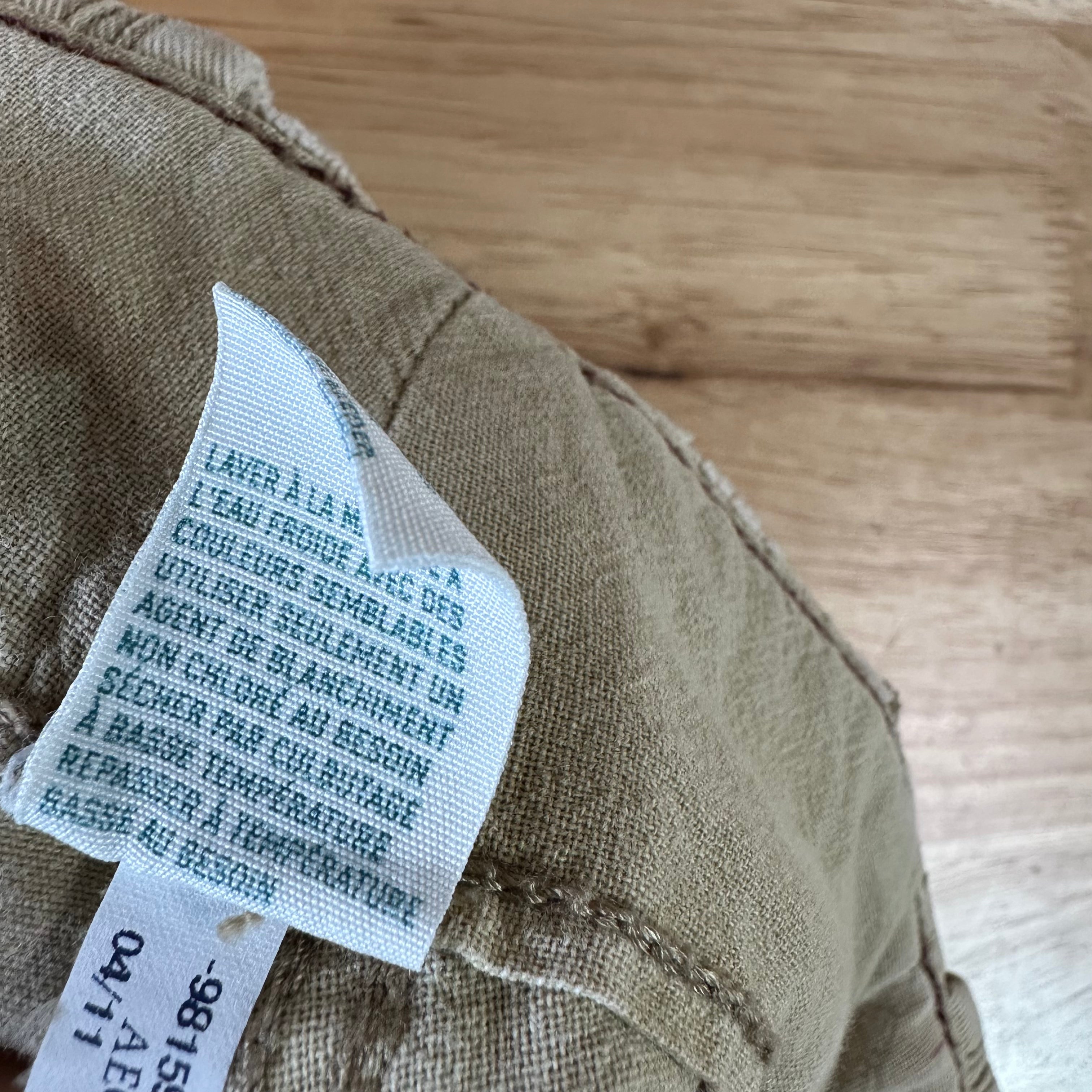 American Eagle Outfitters Classic Length Cargo Shorts Mens 32 Tan 11" inseam