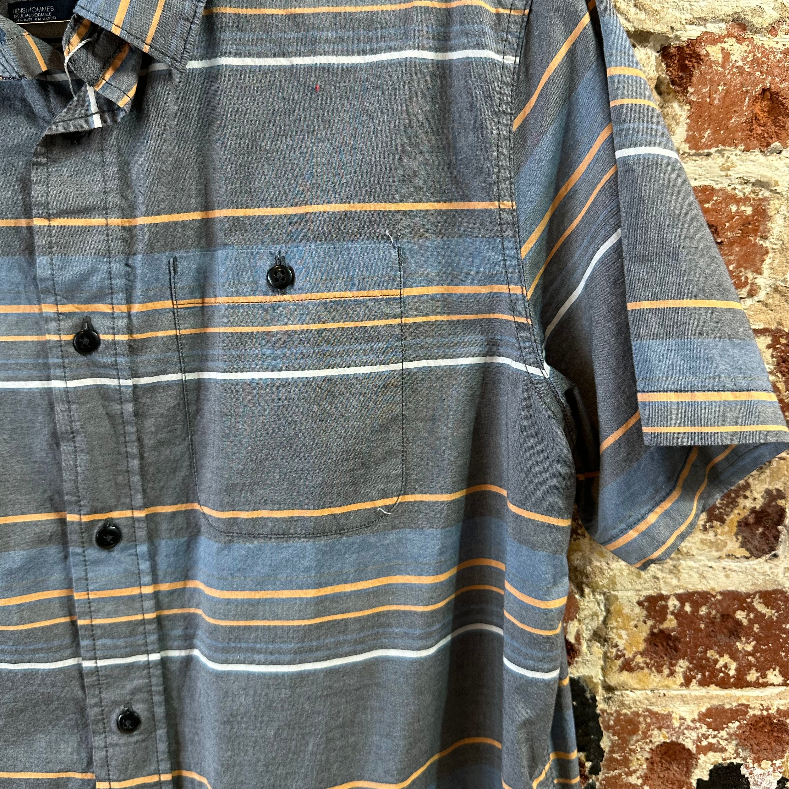 North Face Men's Large Gray Button Shirt