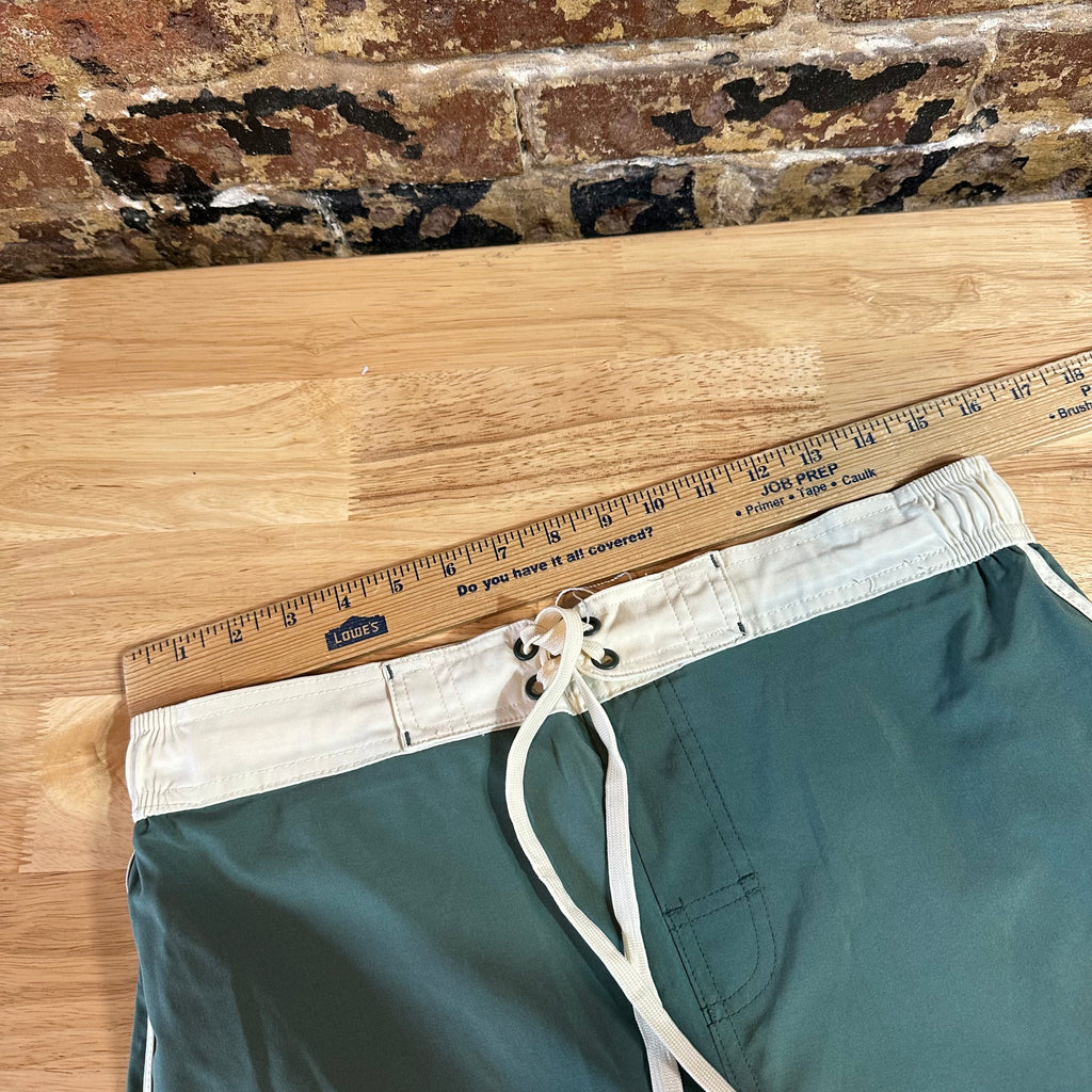 Laguna Mens Medium Shorts