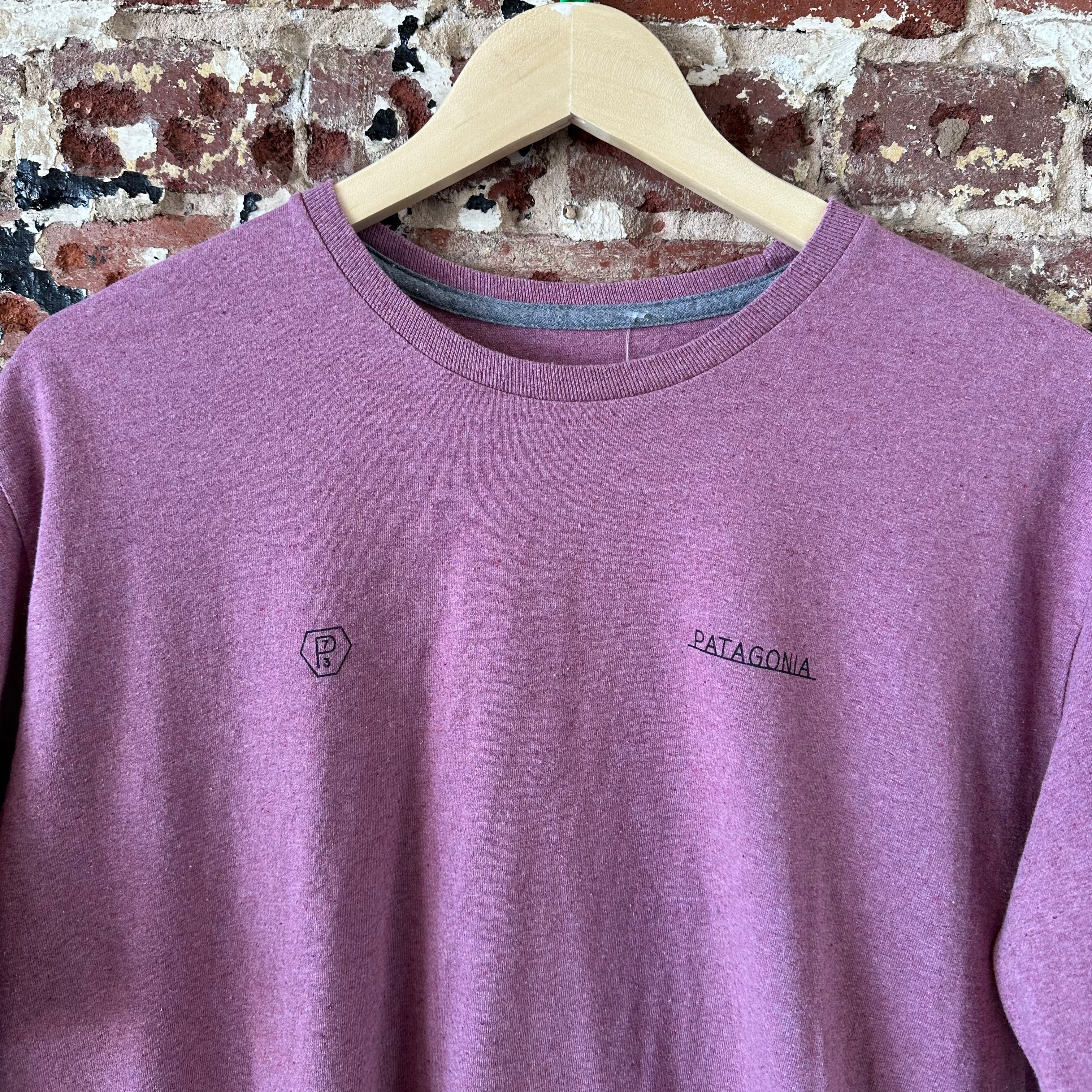 Patagonia Mens Shirt XL Regular Fit Iron Clad Guarantee Responsibili-Tee Purple