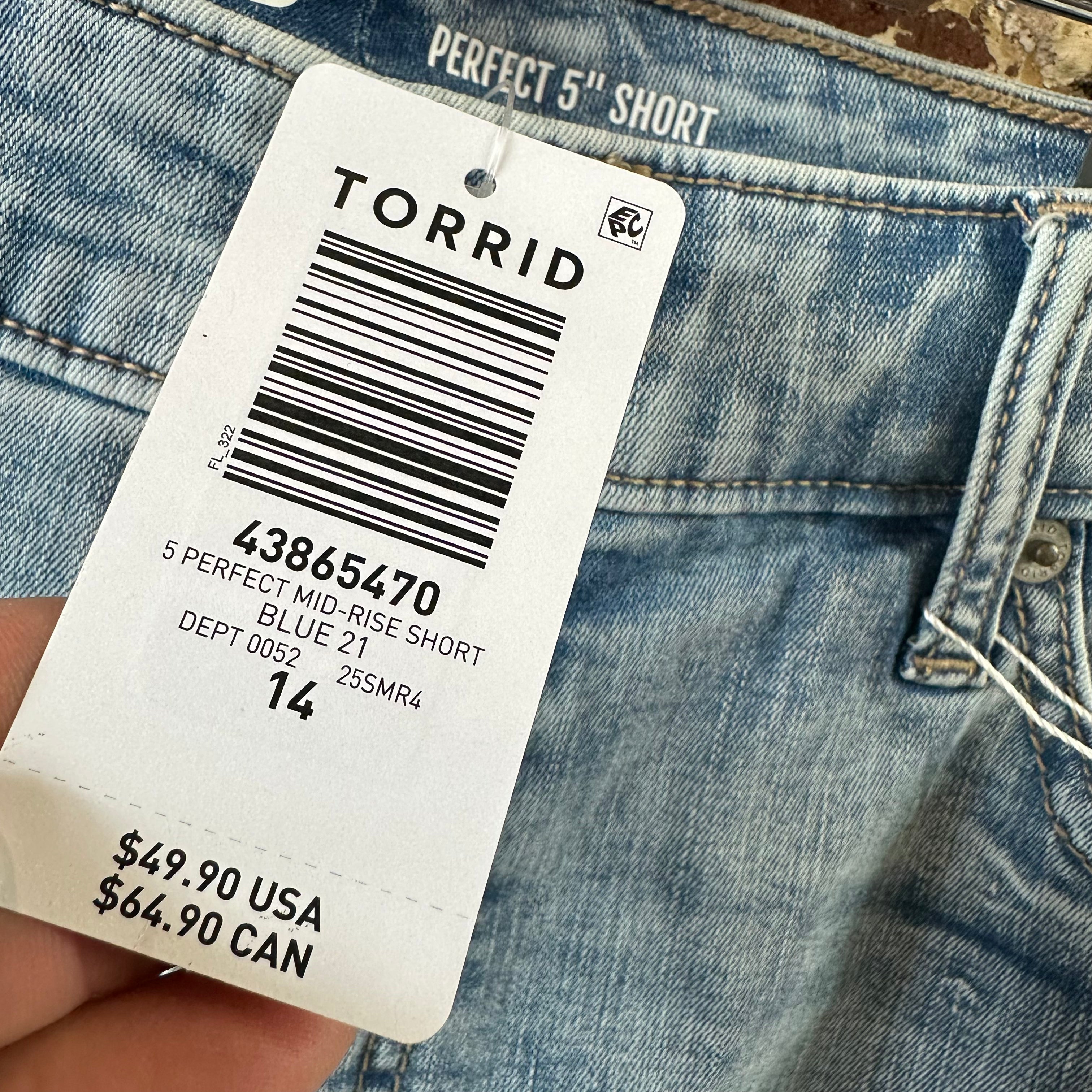 Torrid Sz 14 Denim Perfect 5" Shorts Blue Mid Rise NWT 37x5"