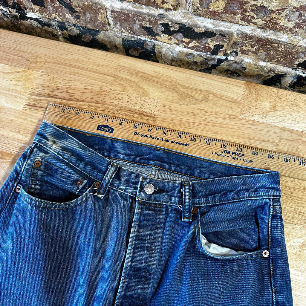 Levis 501 Jeans Mens 32x29 Straight Leg Button Fly Blue Denim
