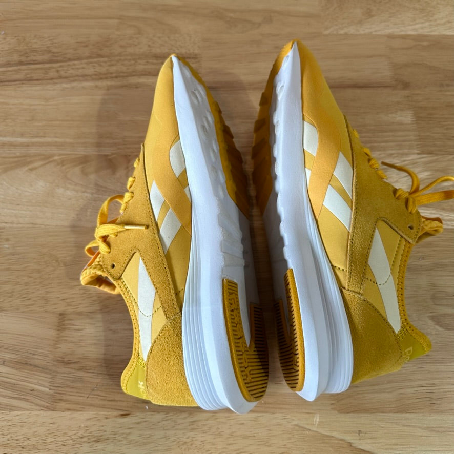 Reebok Womens 11 Mustard Yellow Shoes