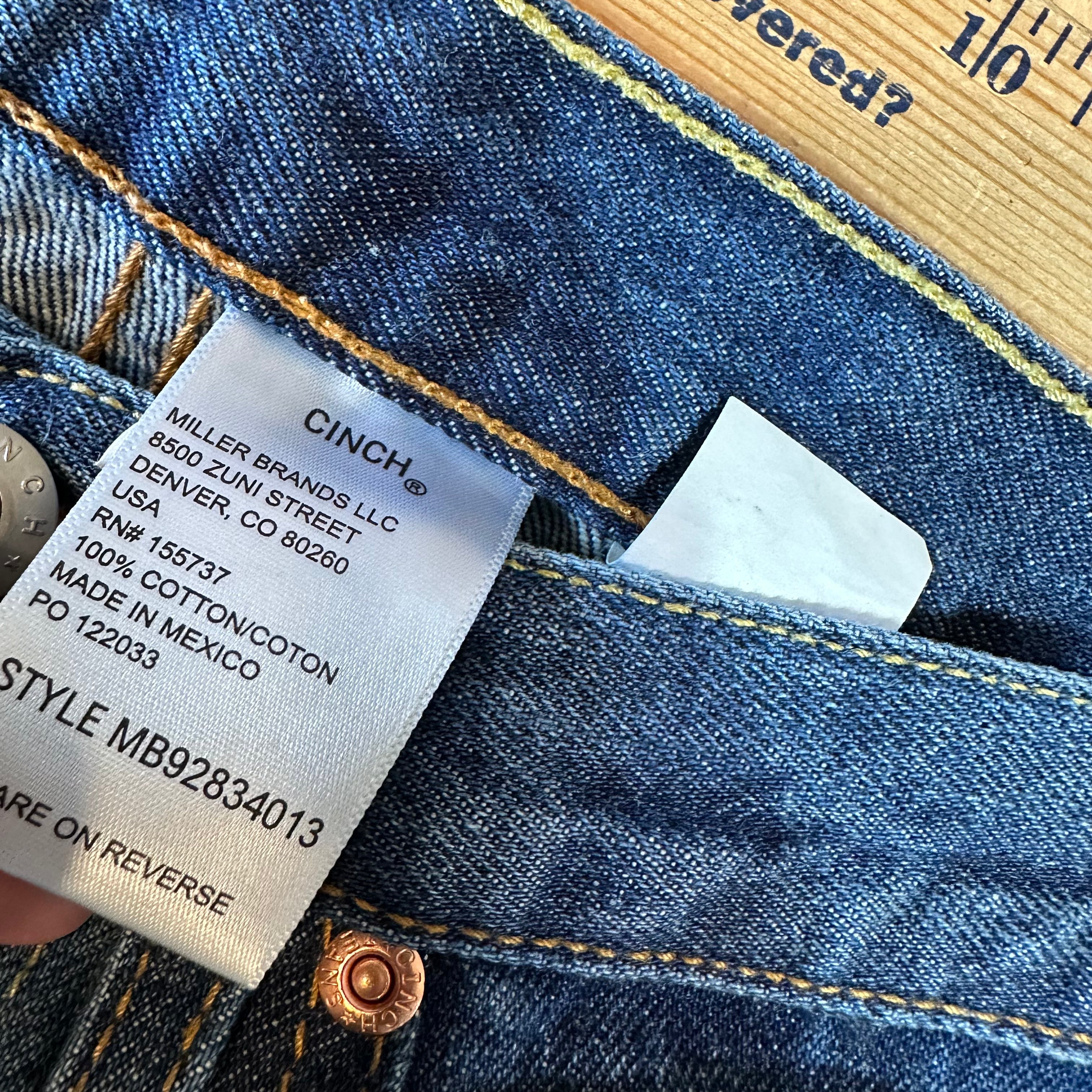 Cinch Mens 30x38 White label Blue Jeans