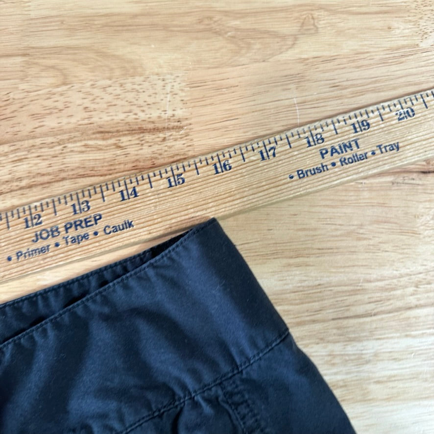 North Face Women's 8 Black Shorts