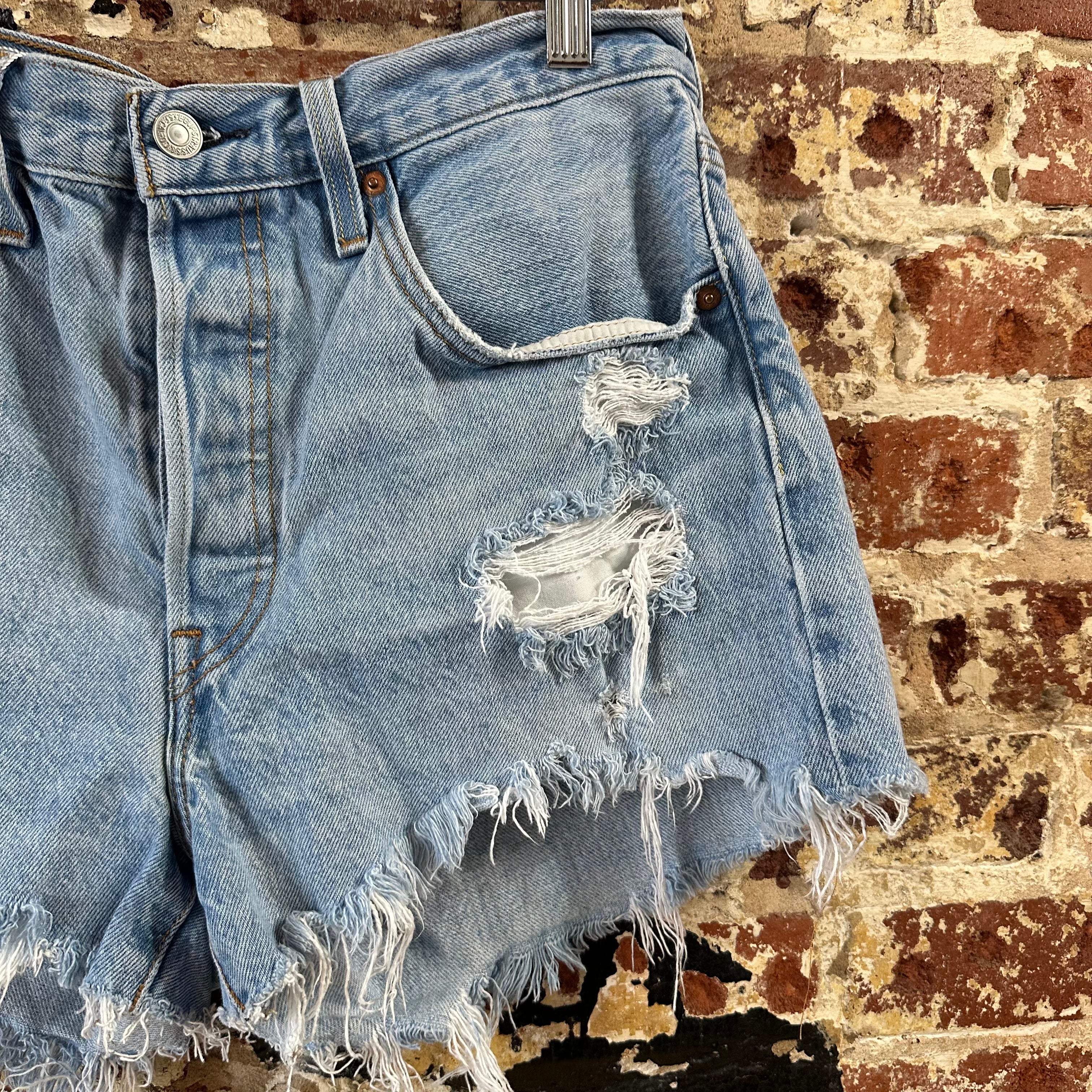 Levi's 501 Cut Off Jean Shorts Womens 30