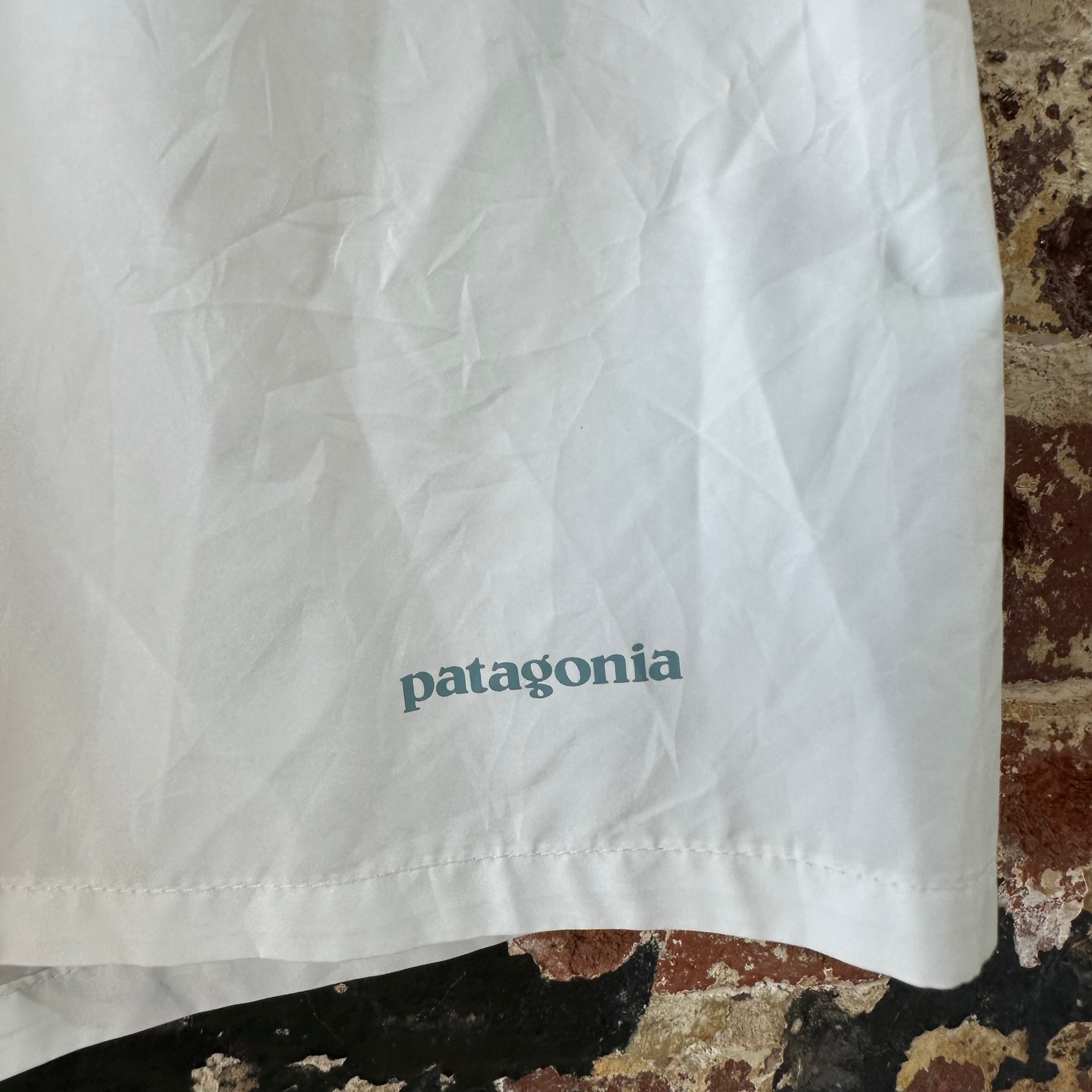 Patagonia Strider Field Shorts 8" White Men's Size Medium Lightweight unlined