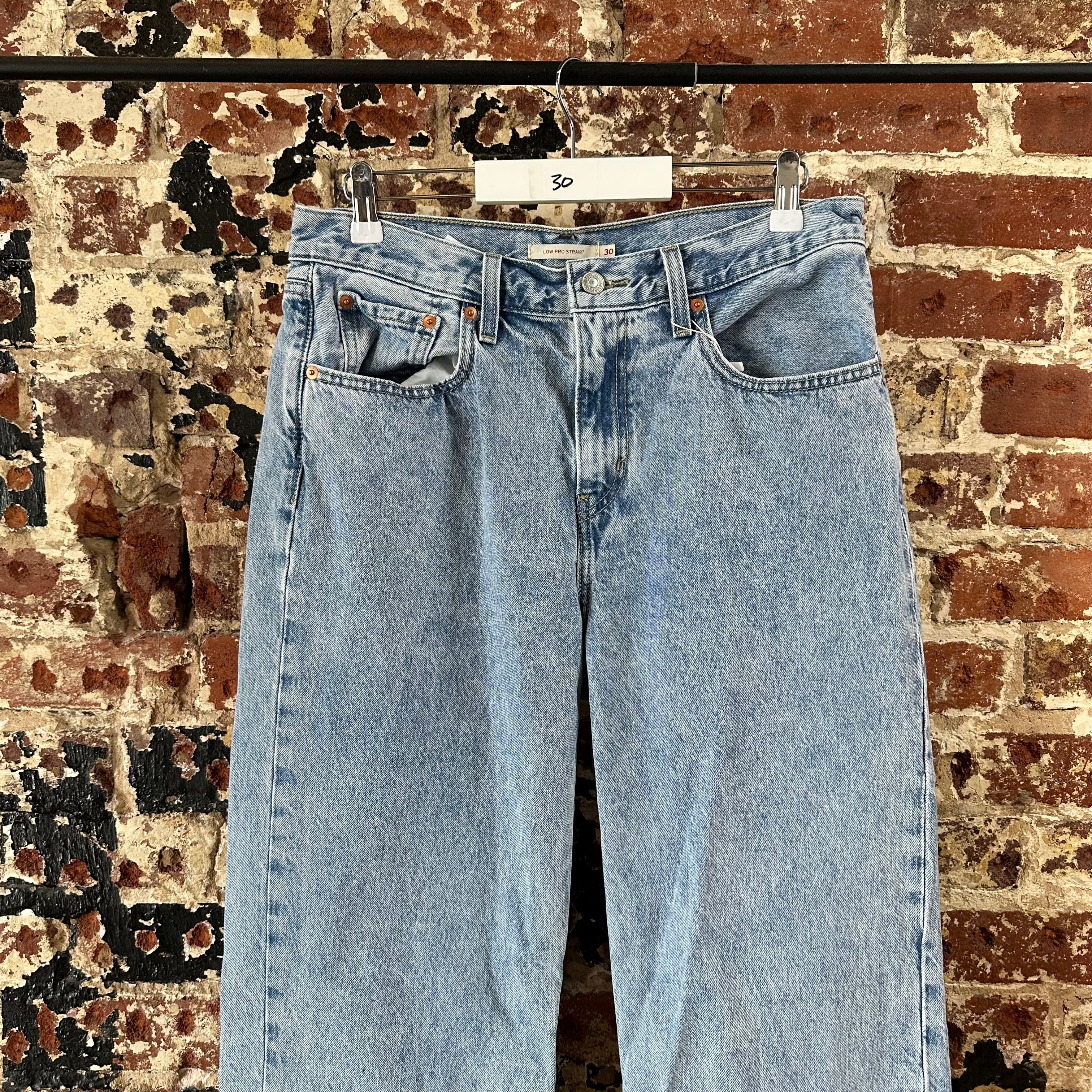 Levi's Womens 30 Low Pro Straight Jeans